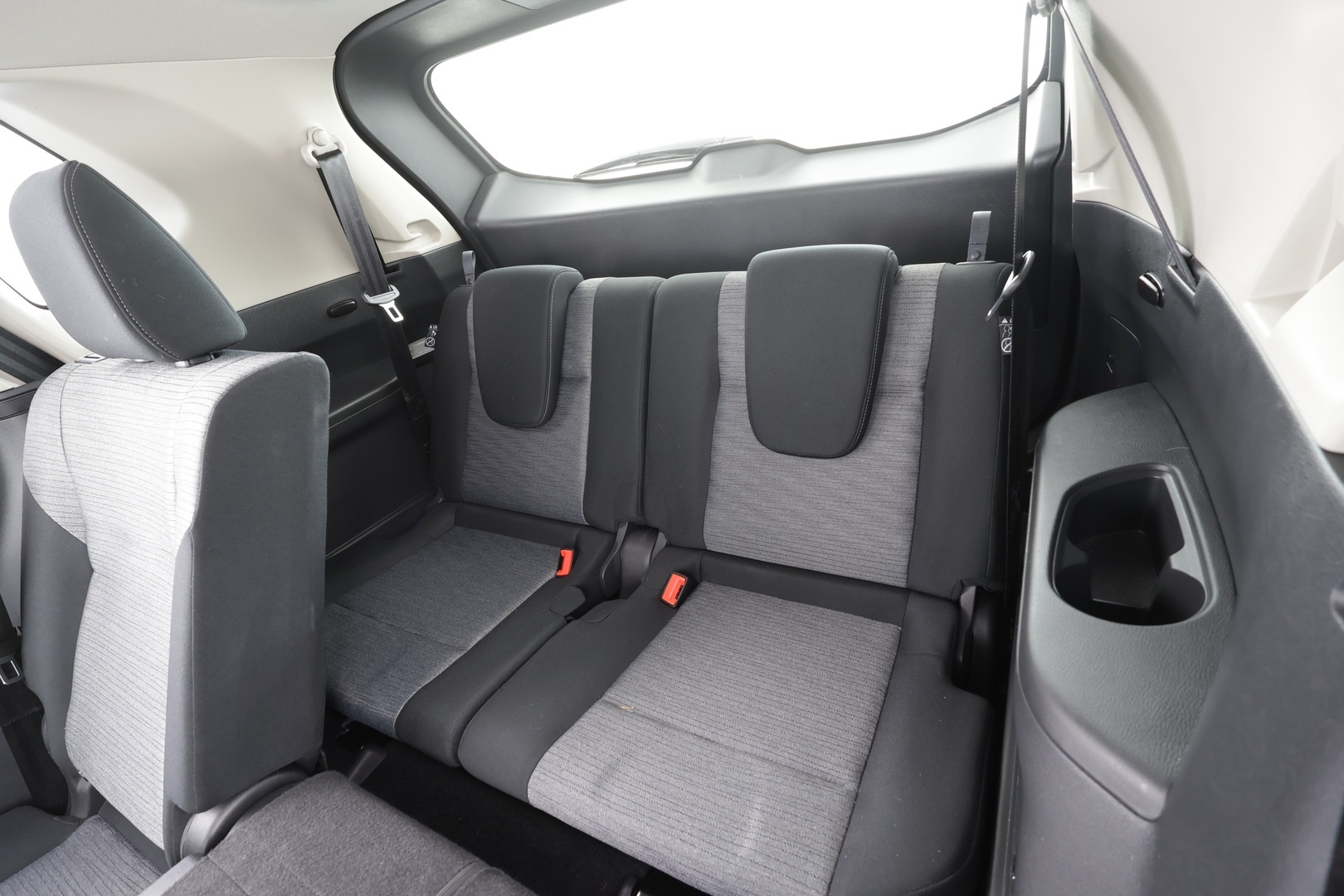 NISSAN X-Trail 2024
