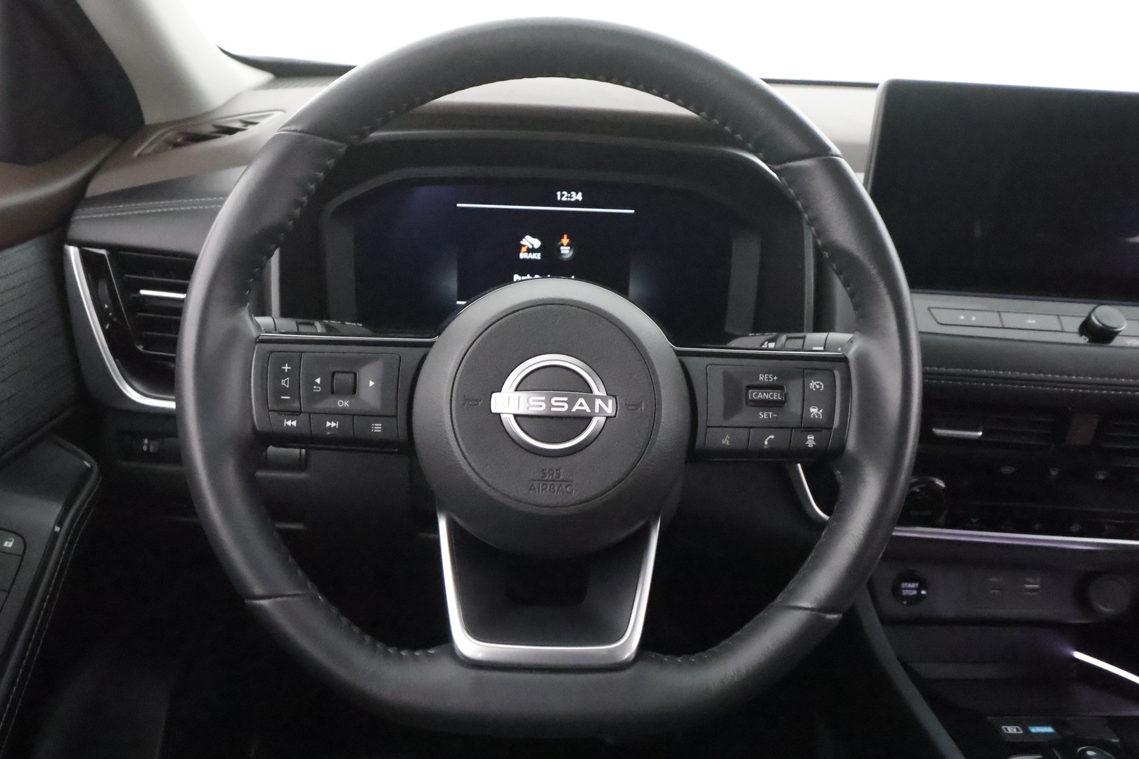NISSAN X-Trail 2024