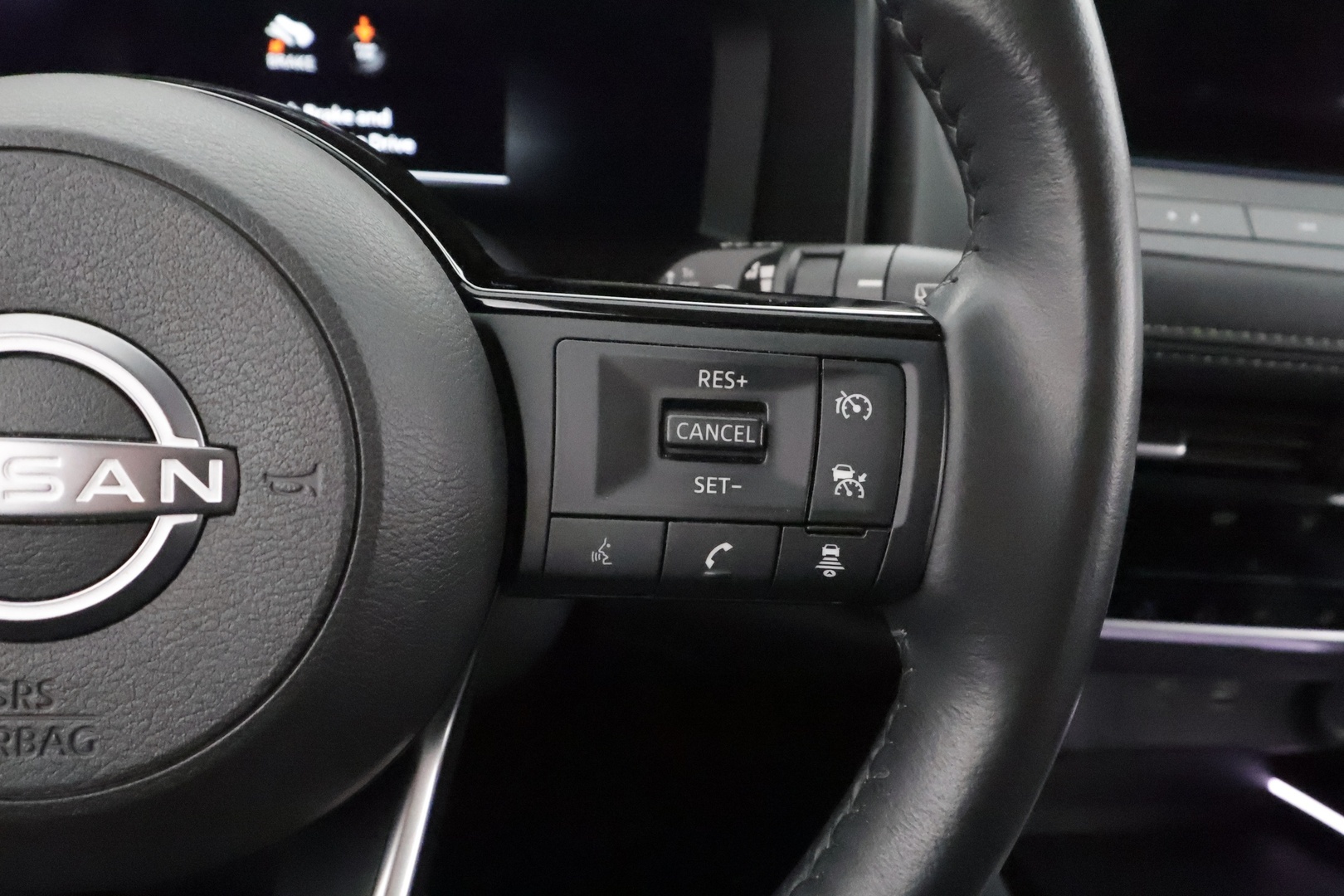 NISSAN X-Trail 2024