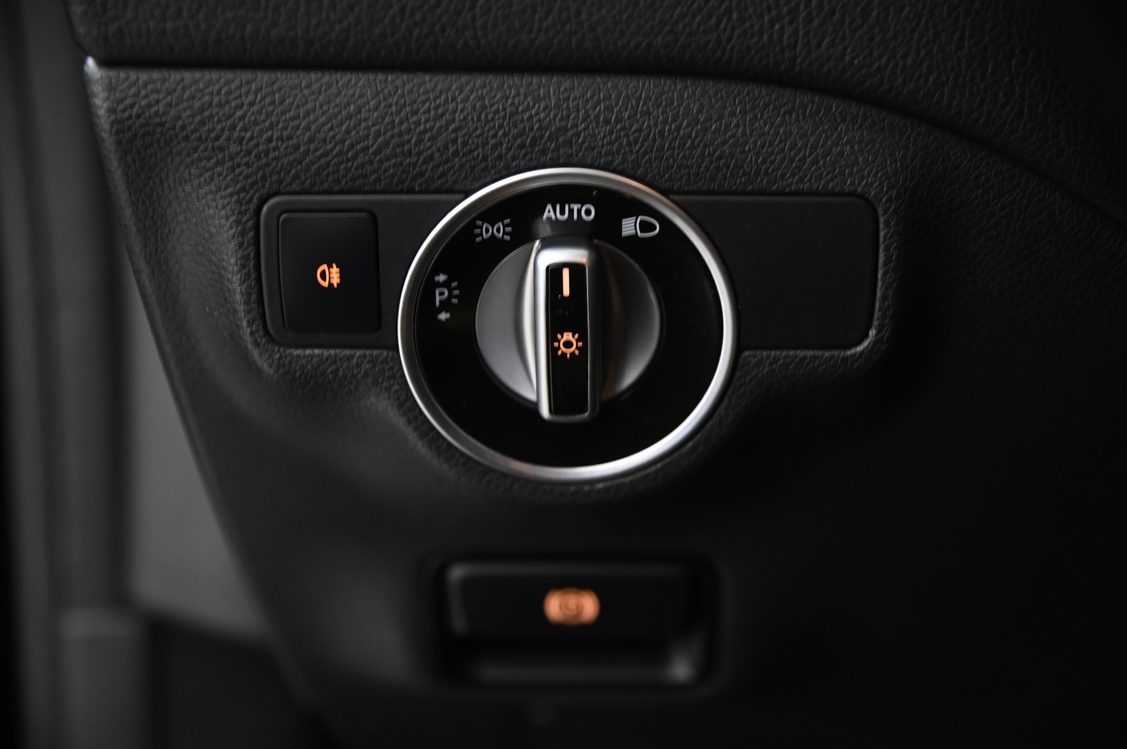 MERCEDES-BENZ CLA 2015