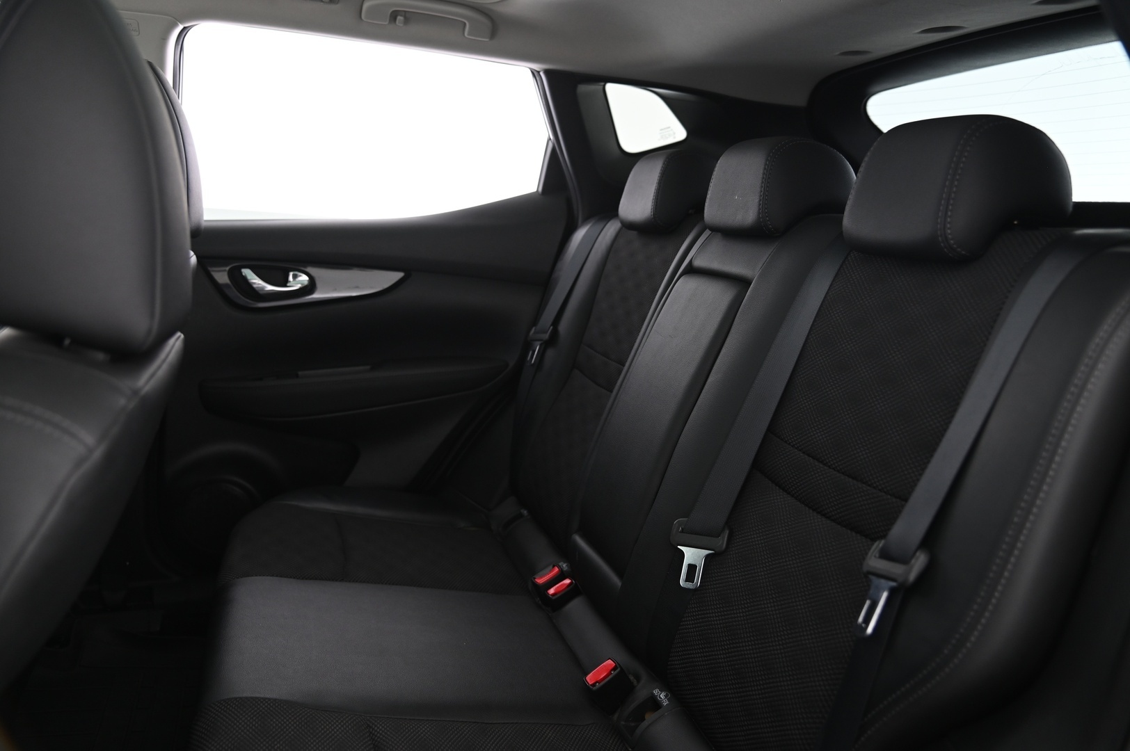 NISSAN Qashqai 2015