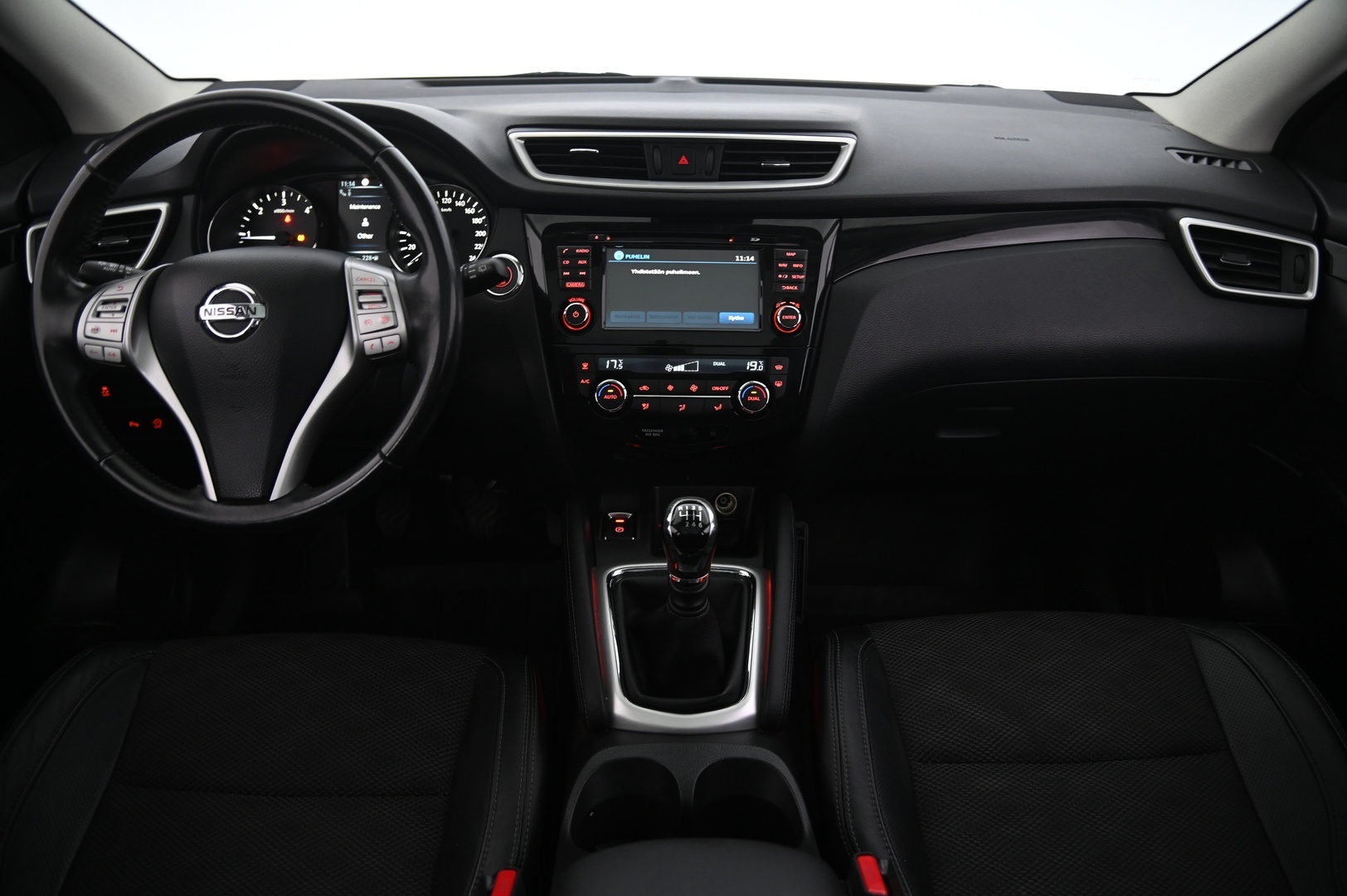 NISSAN Qashqai 2015
