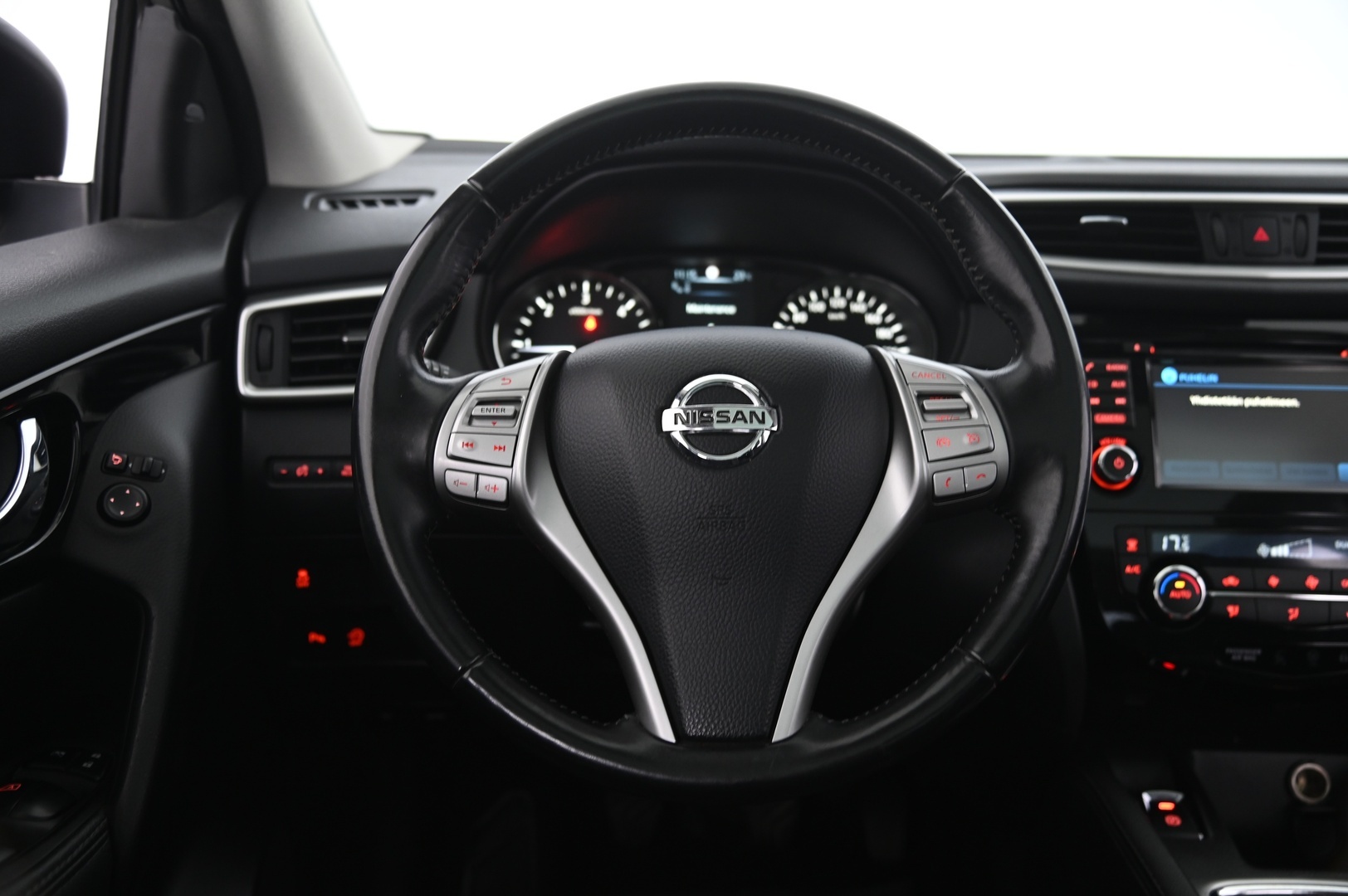 NISSAN Qashqai 2015