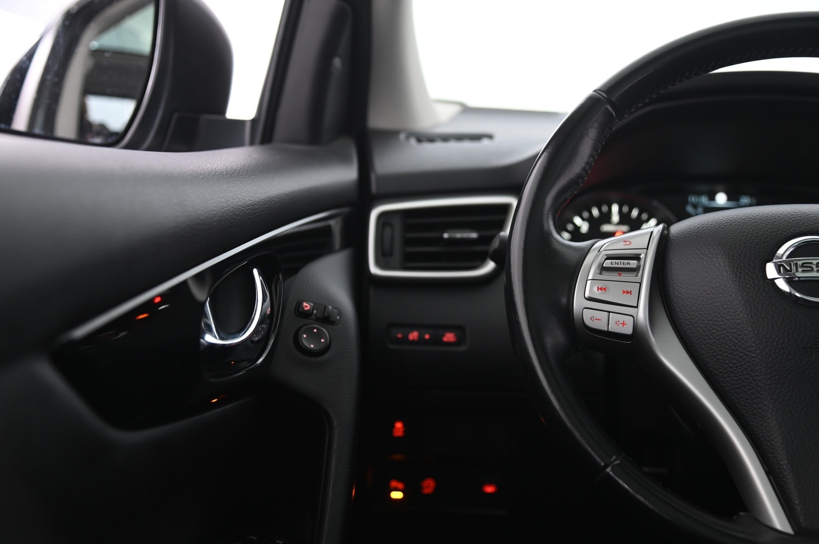 NISSAN Qashqai 2015
