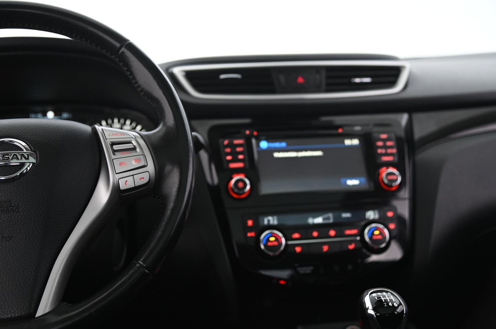 NISSAN Qashqai 2015