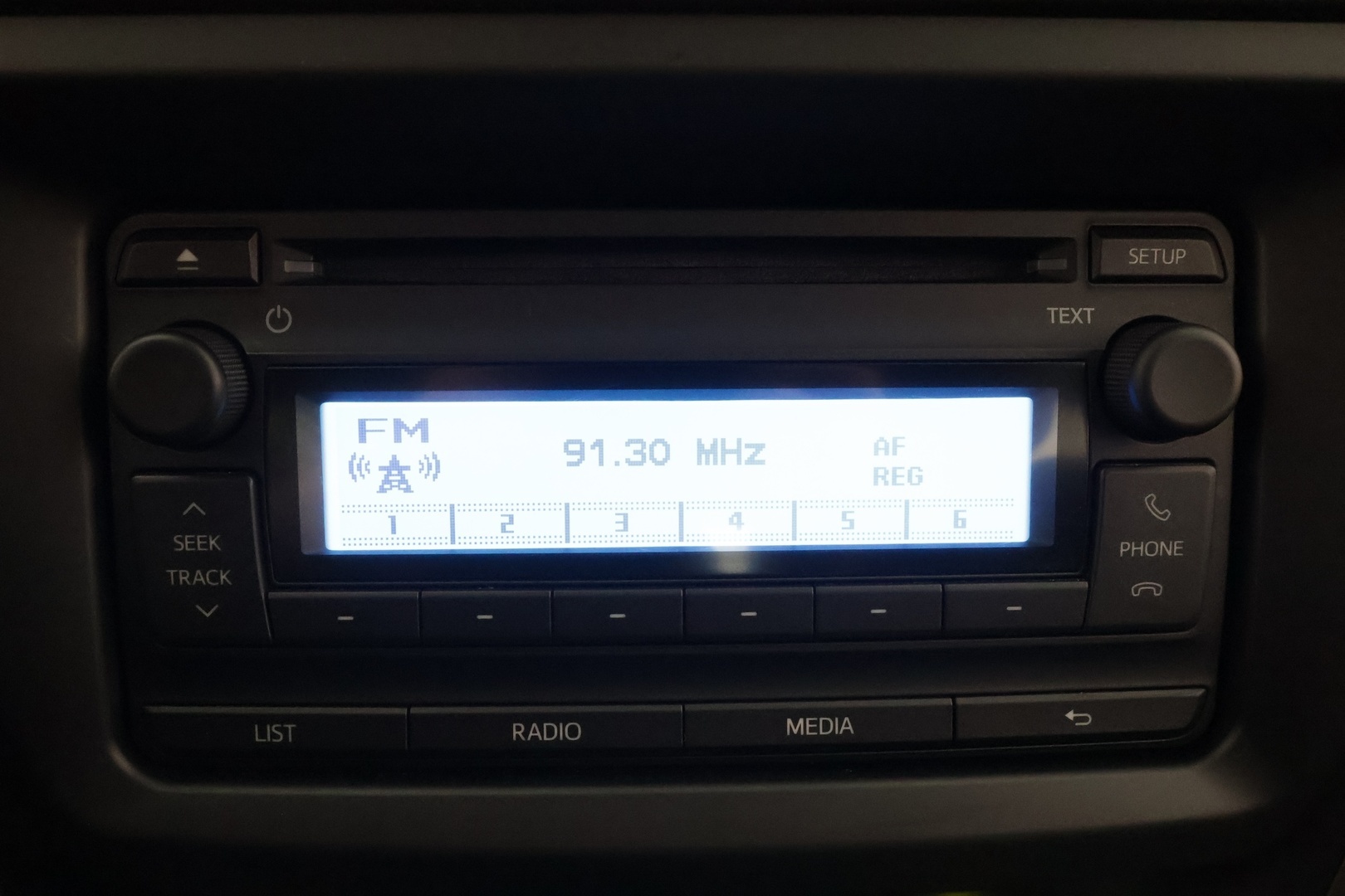 TOYOTA Avensis 2016