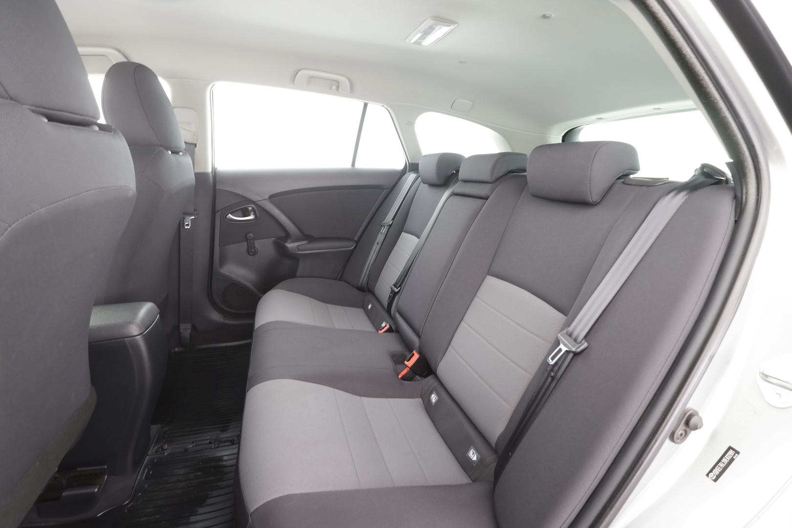 TOYOTA Avensis 2016