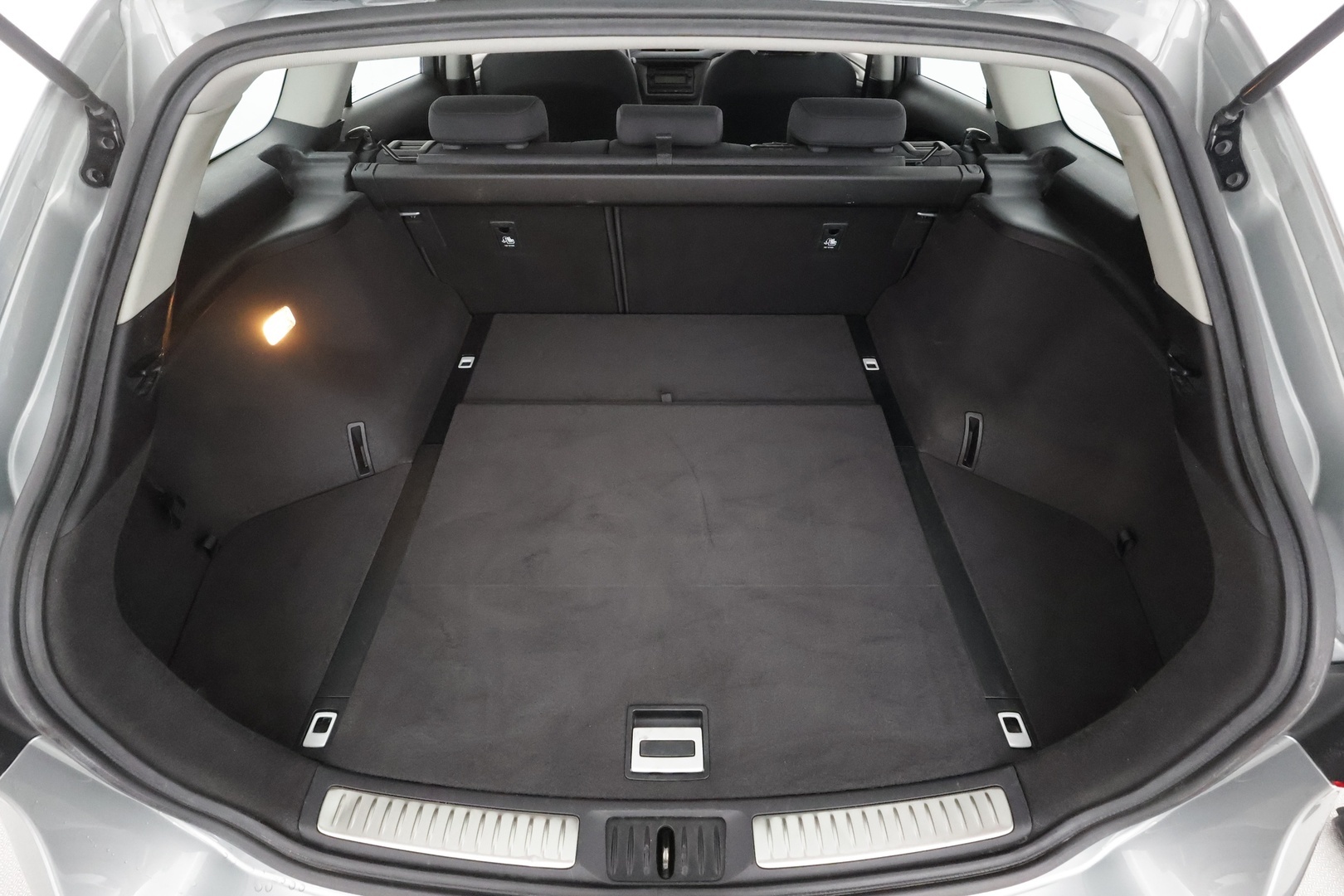 TOYOTA Avensis 2016