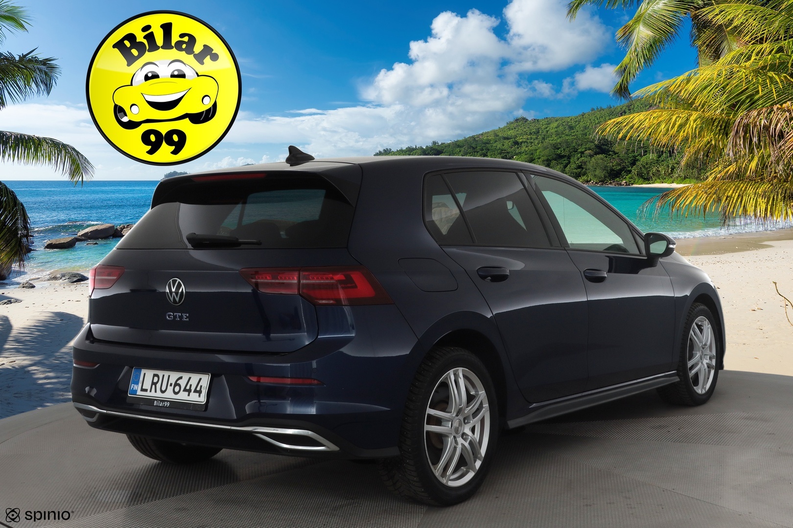 VOLKSWAGEN Golf 2023