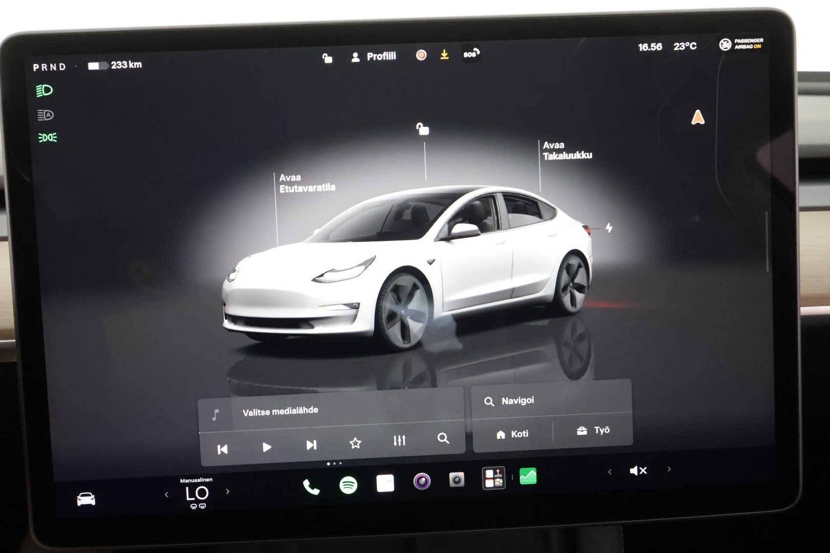 TESLA Model 3 2023