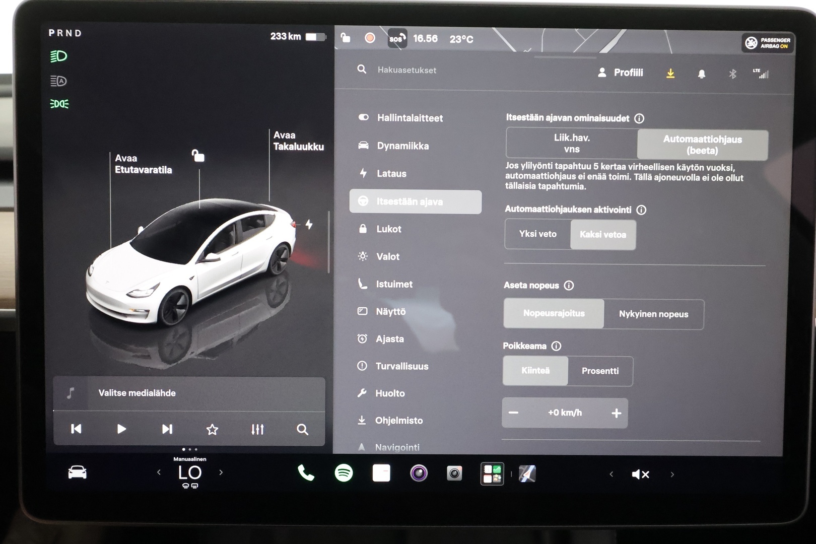 TESLA Model 3 2023