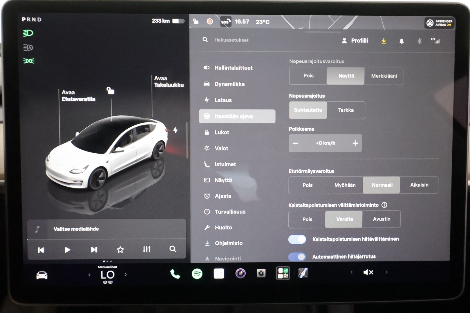 TESLA Model 3 2023