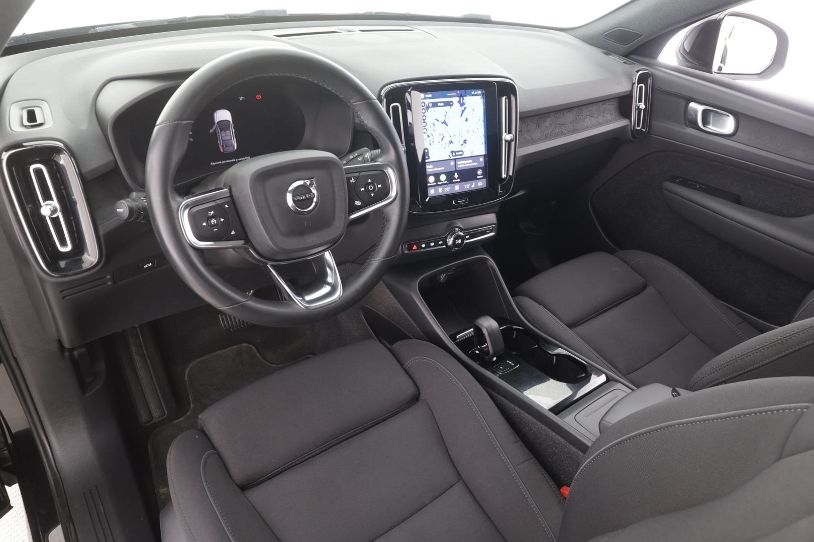 VOLVO C40 2023