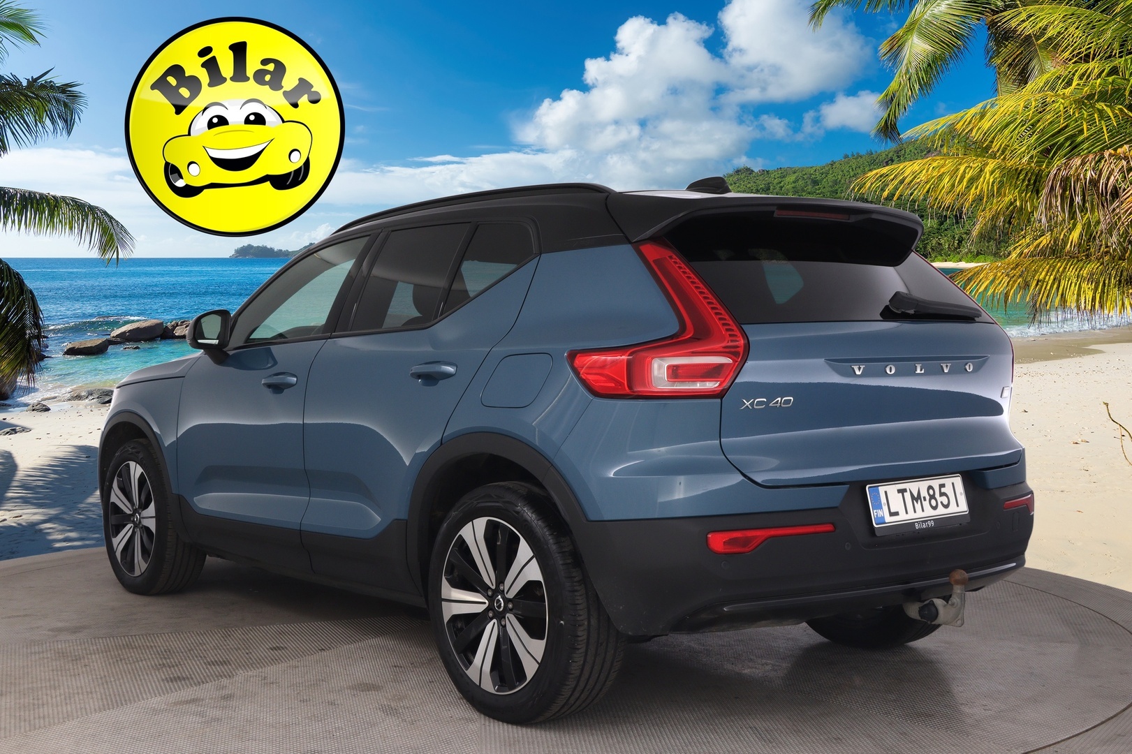 VOLVO XC40 2023