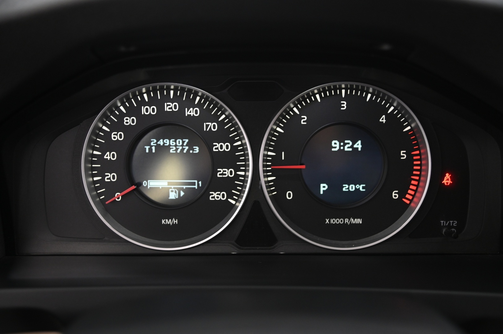 VOLVO V60 2013