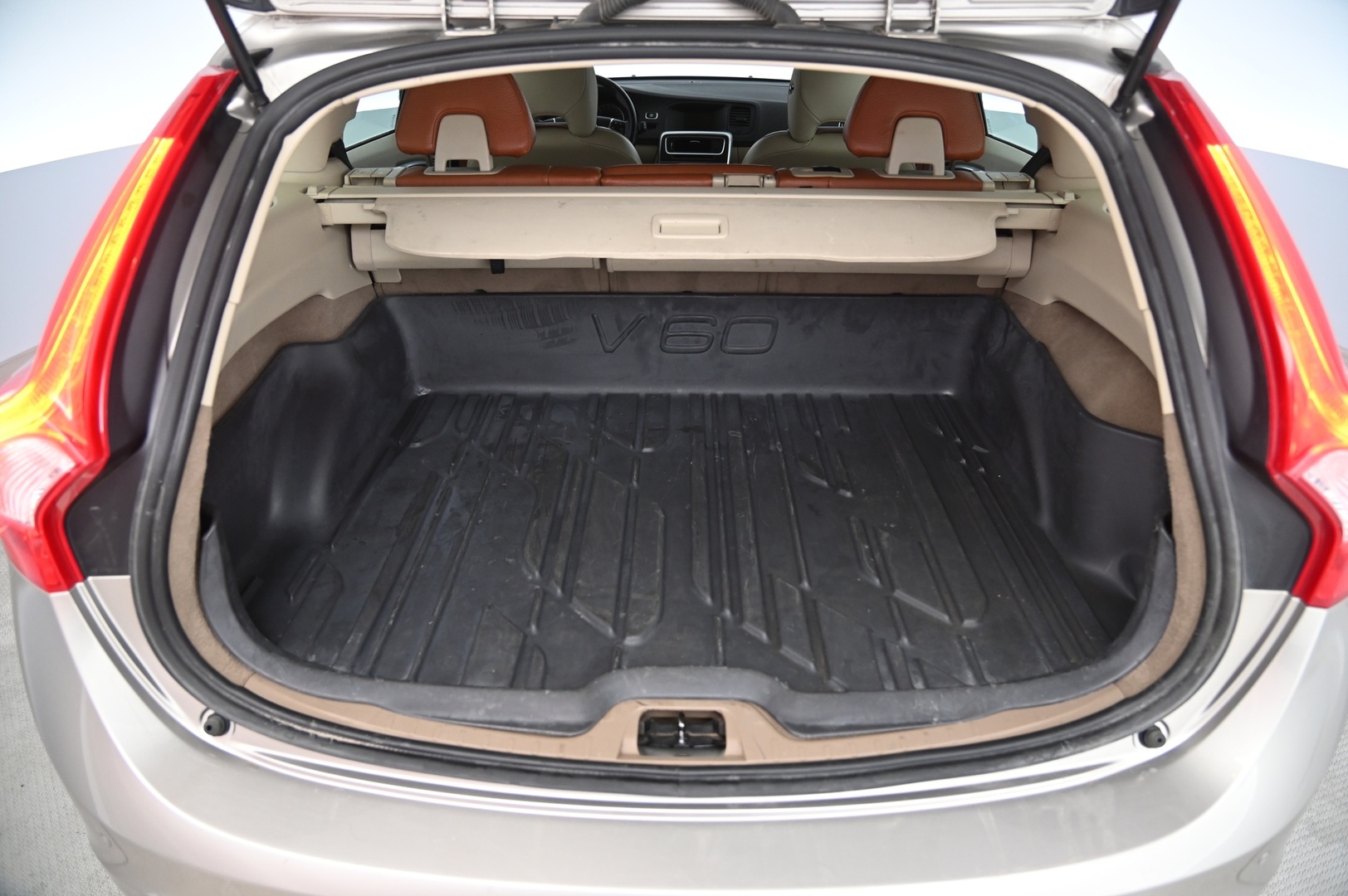 VOLVO V60 2013