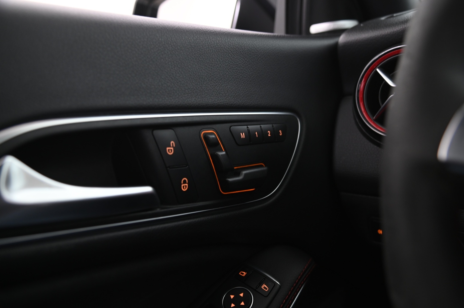 MERCEDES-BENZ CLA 2015