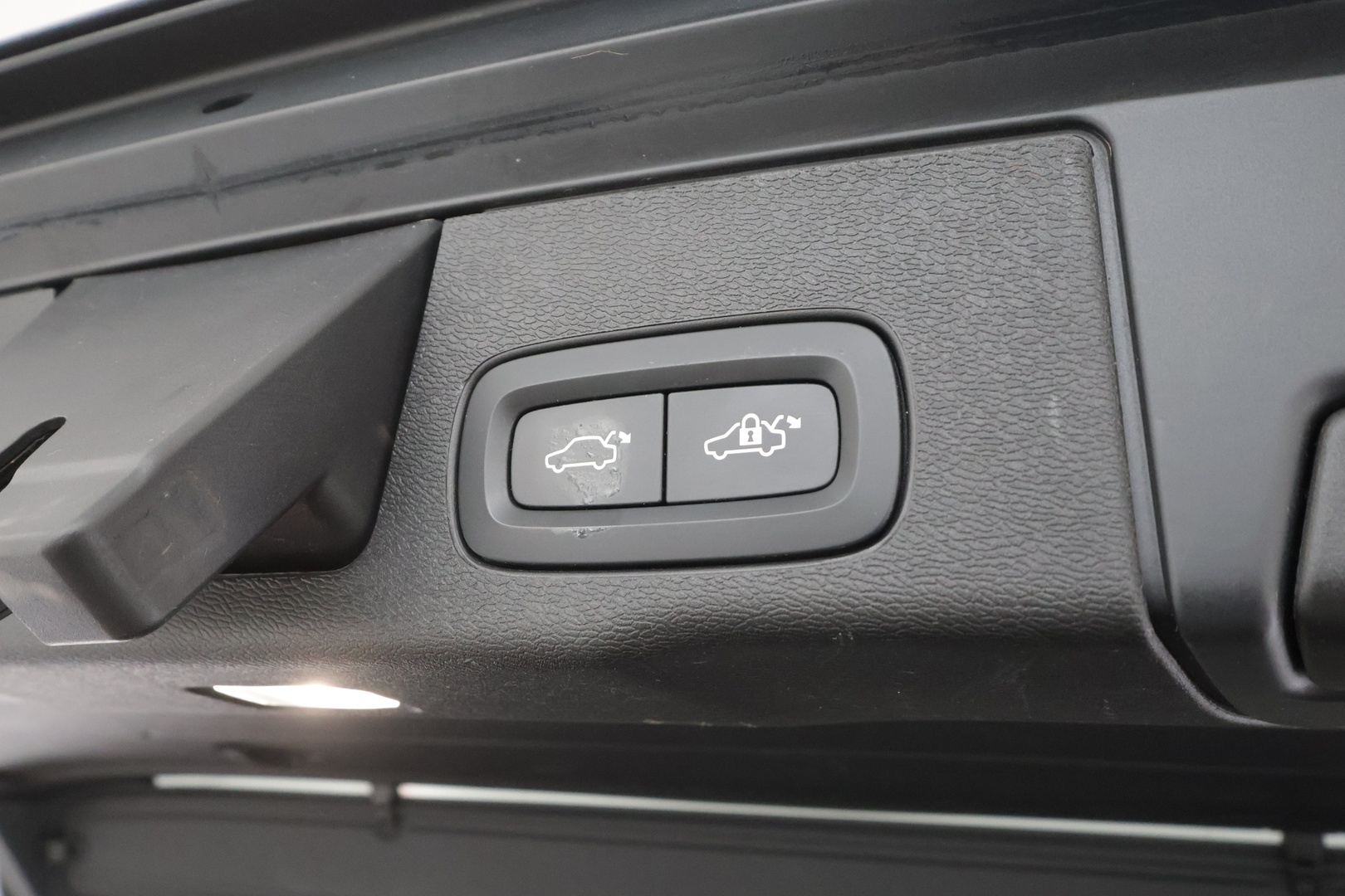 VOLVO XC60 2022