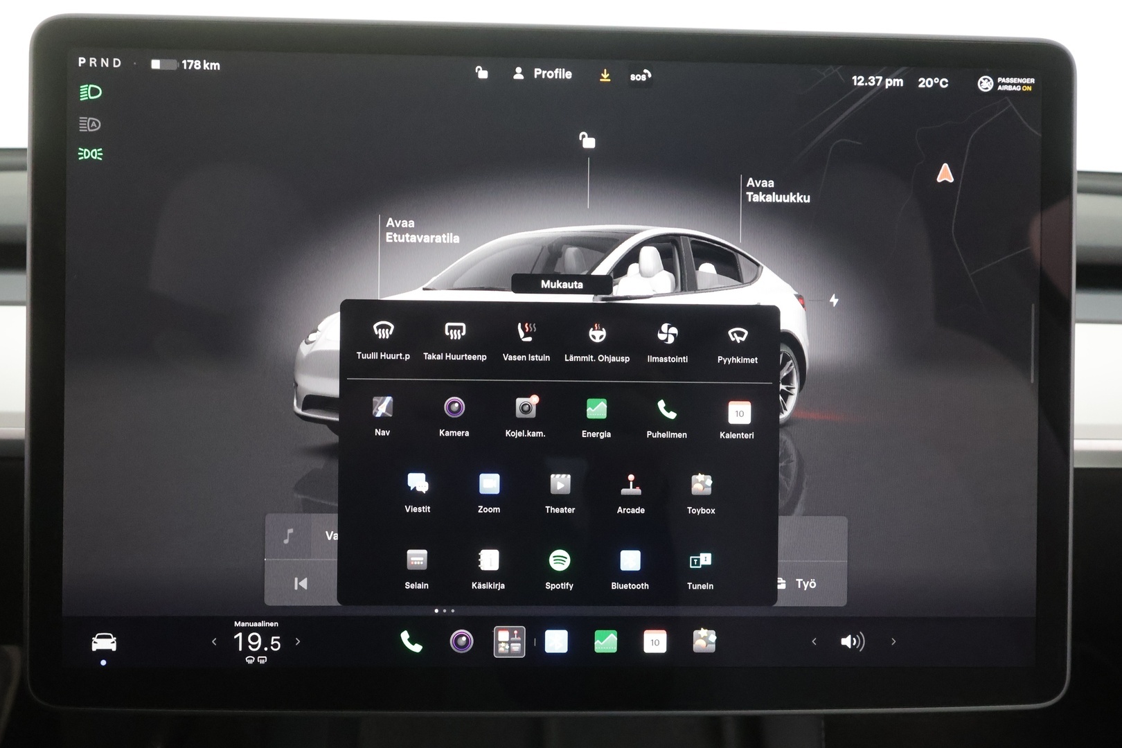 TESLA Model Y 2023