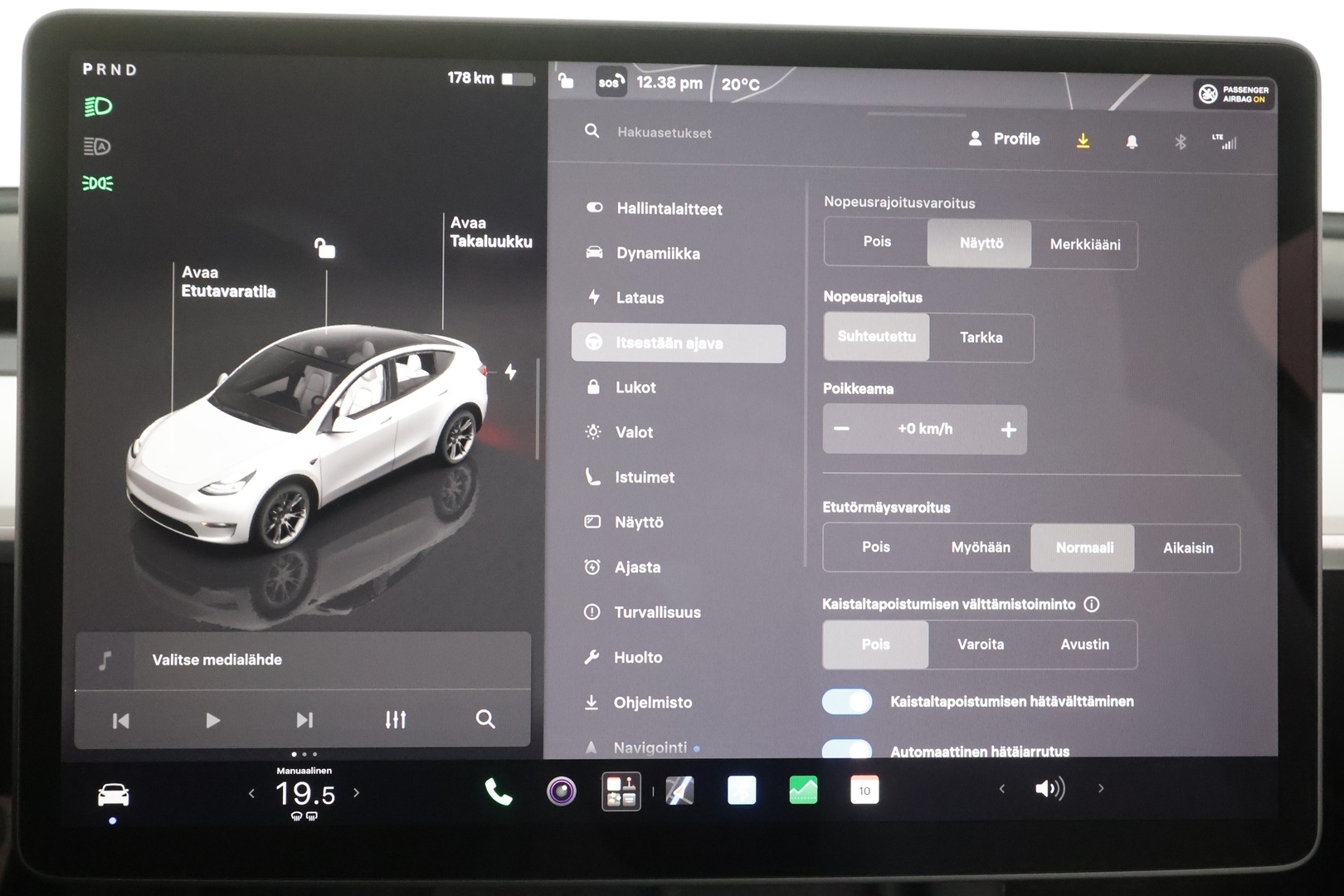 TESLA Model Y 2023