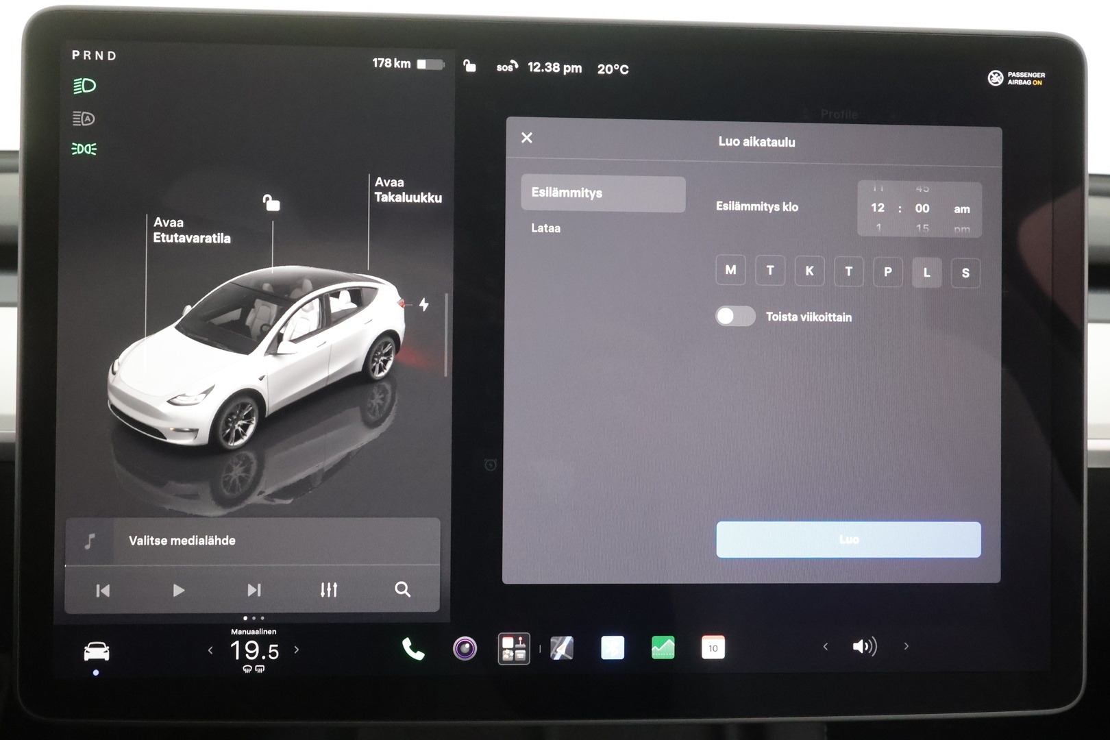TESLA Model Y 2023