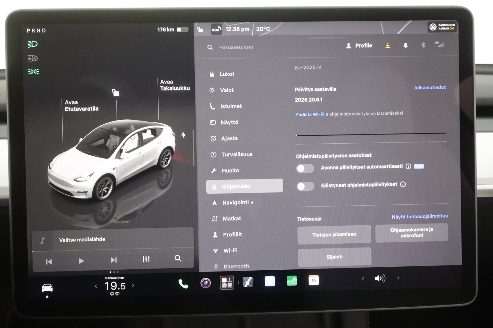 TESLA Model Y 2023