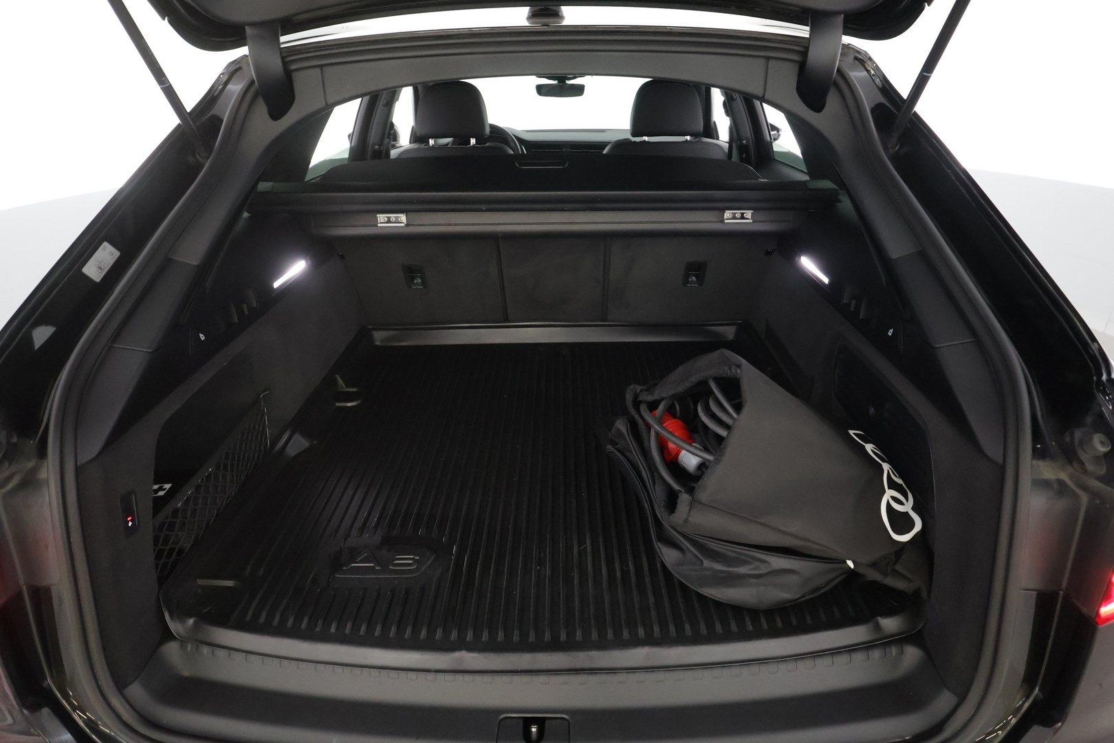 AUDI A6 2023