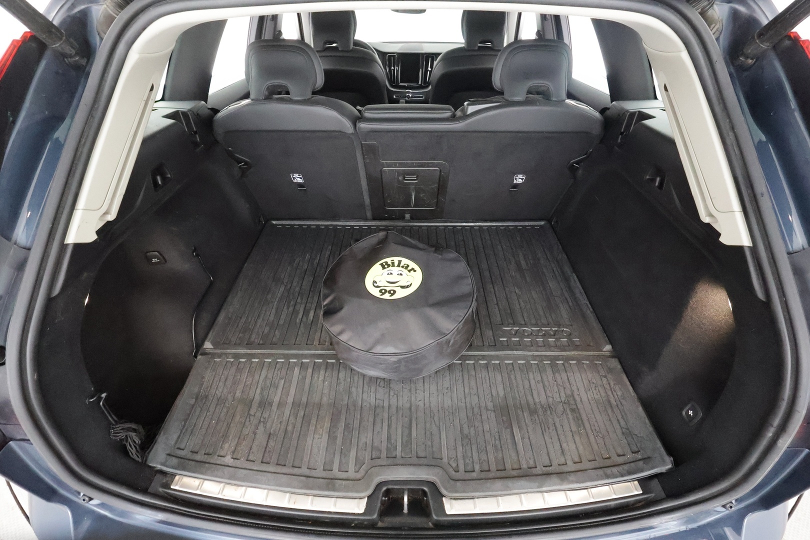 VOLVO XC60 2024