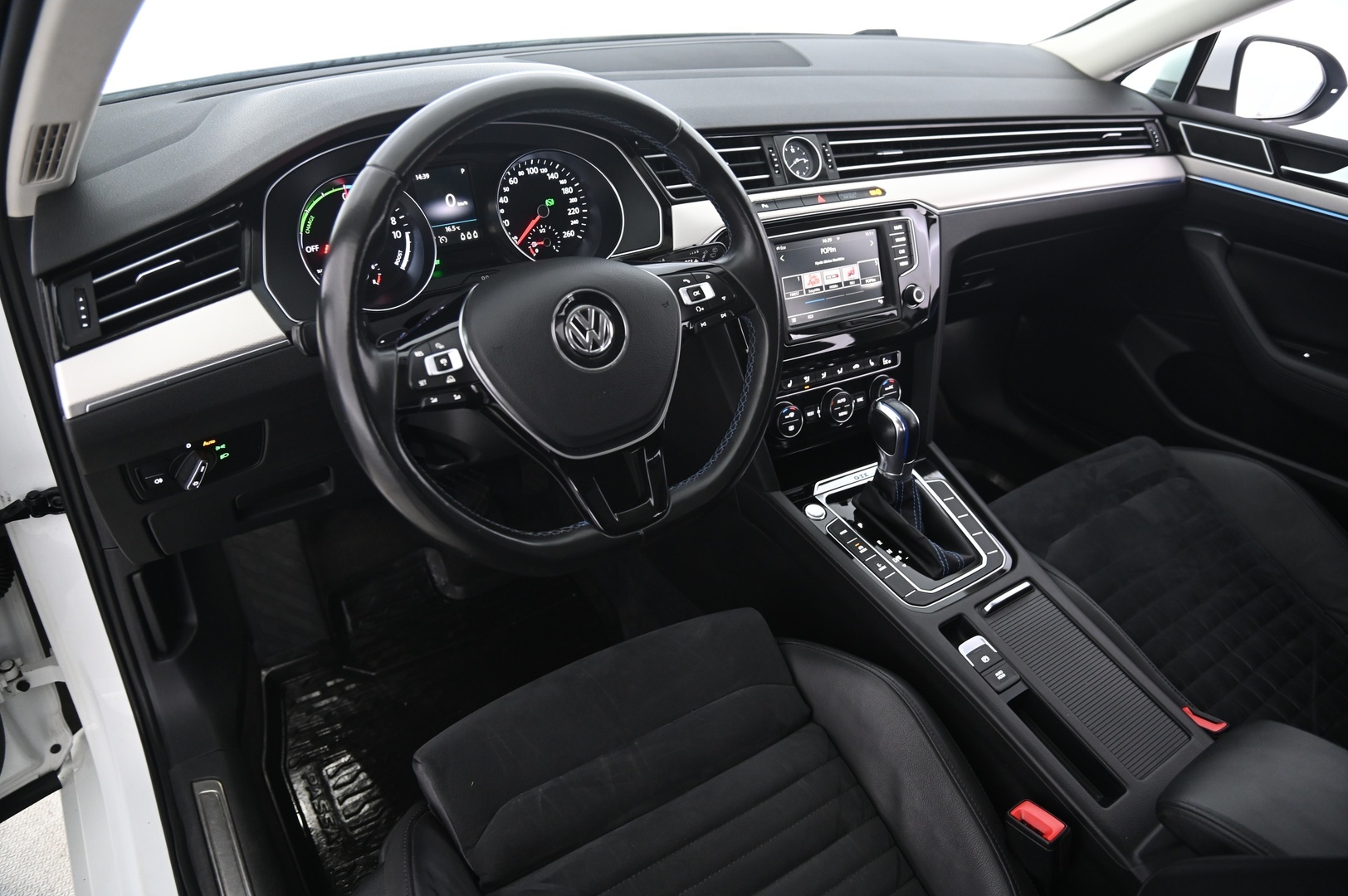 VOLKSWAGEN PASSAT 2017