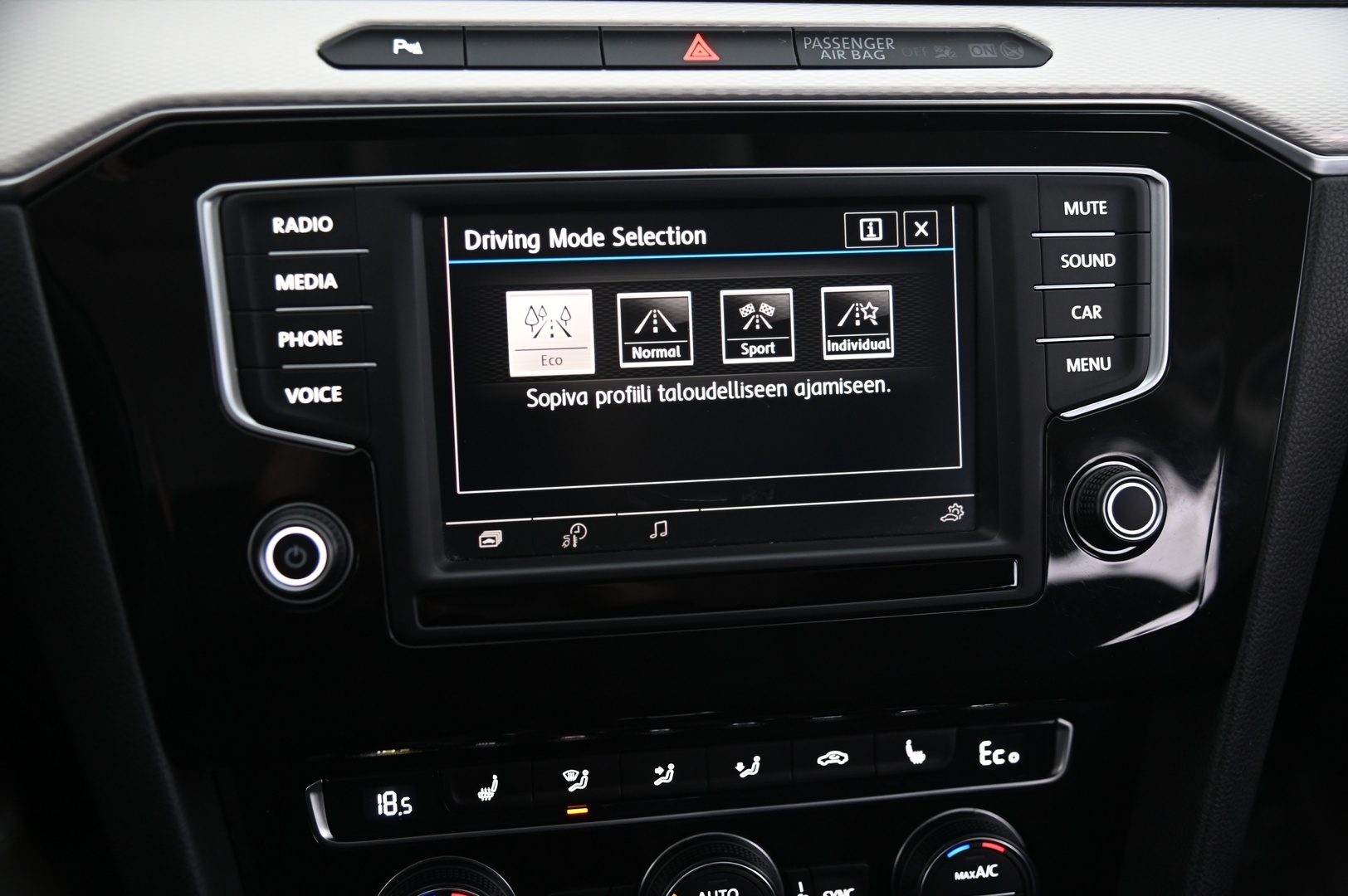 VOLKSWAGEN PASSAT 2017