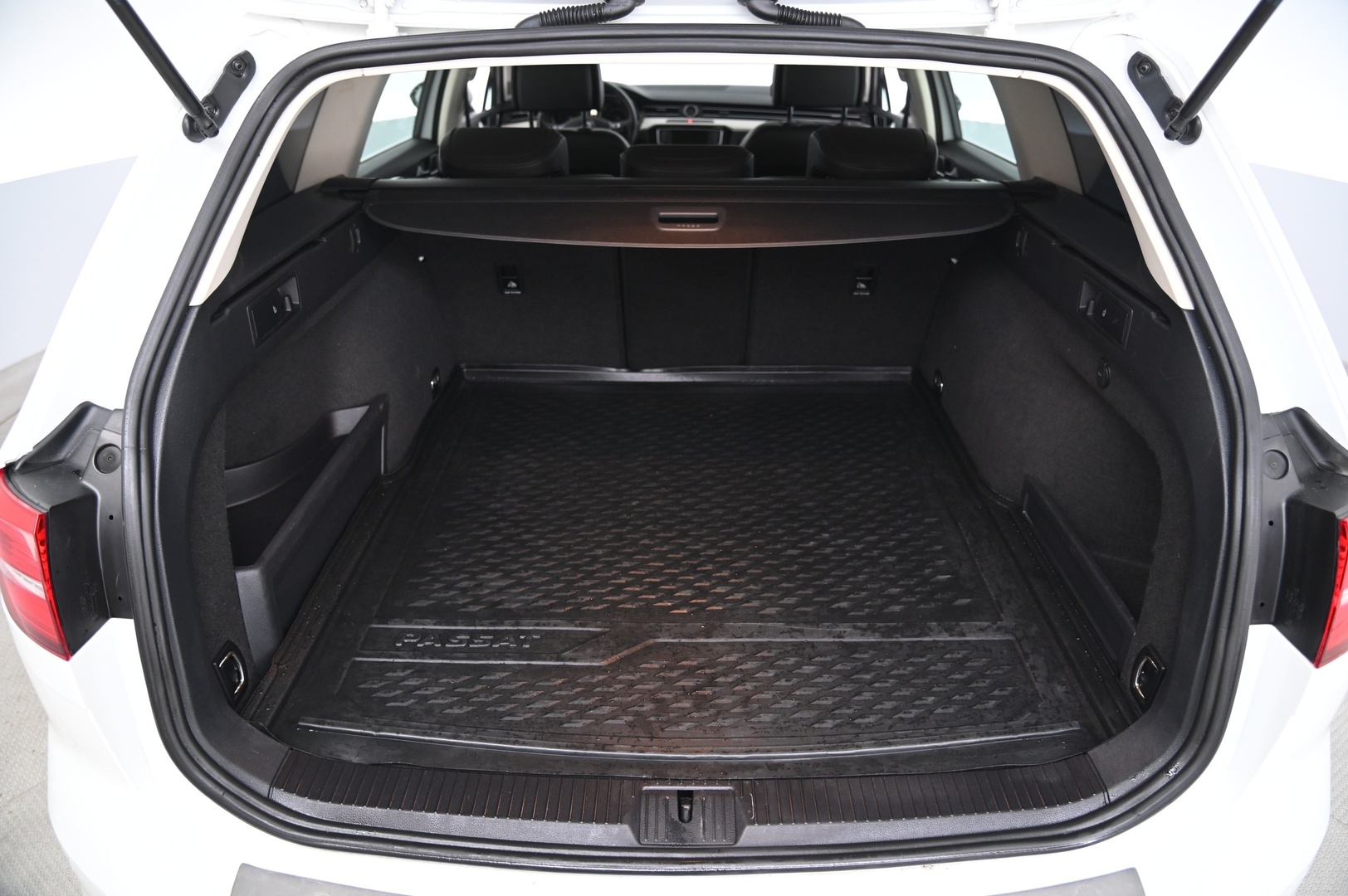 VOLKSWAGEN PASSAT 2017