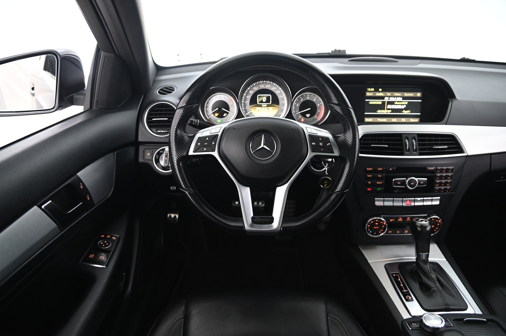 MERCEDES-BENZ C 2011