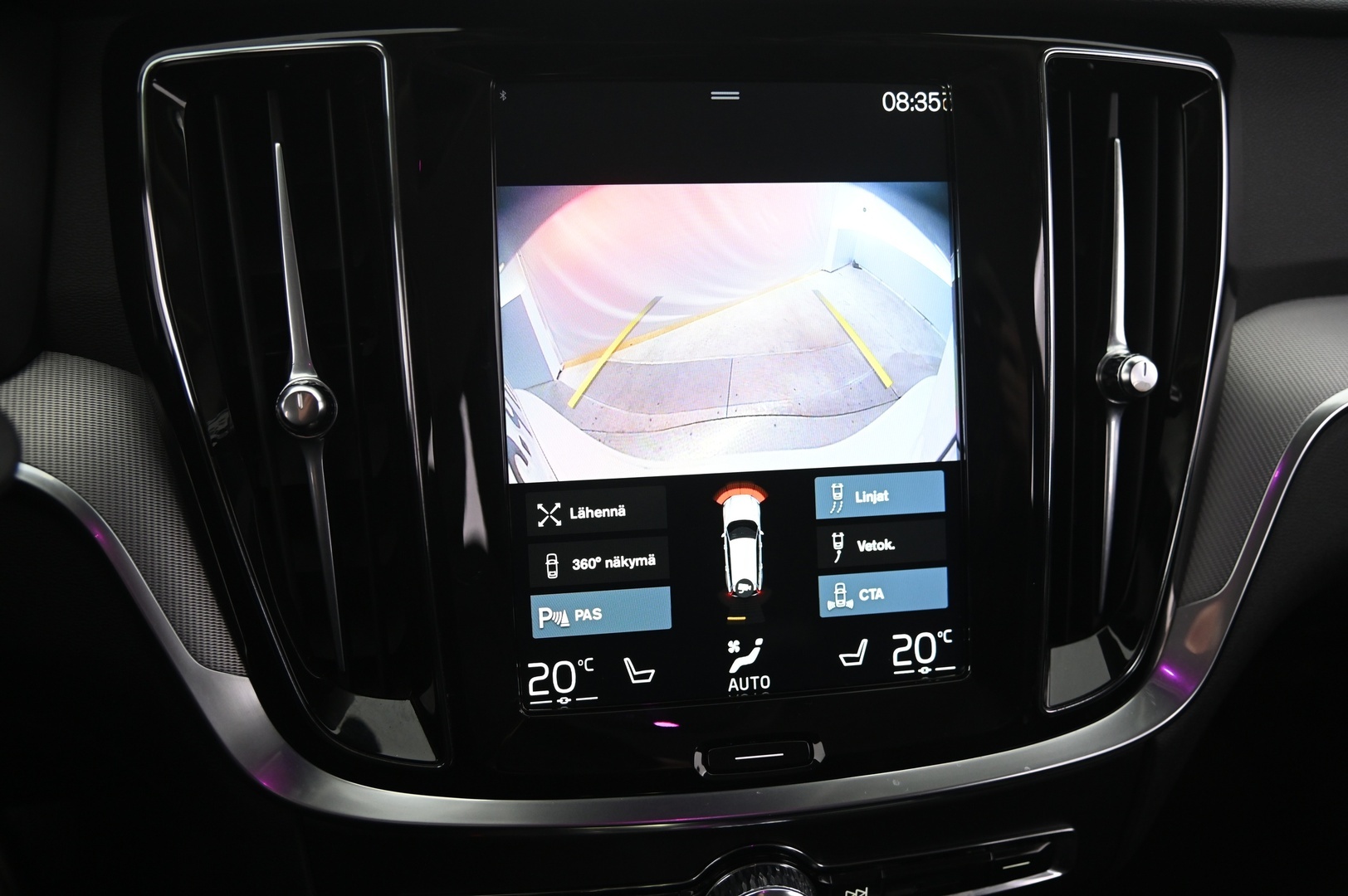 VOLVO V60 2020