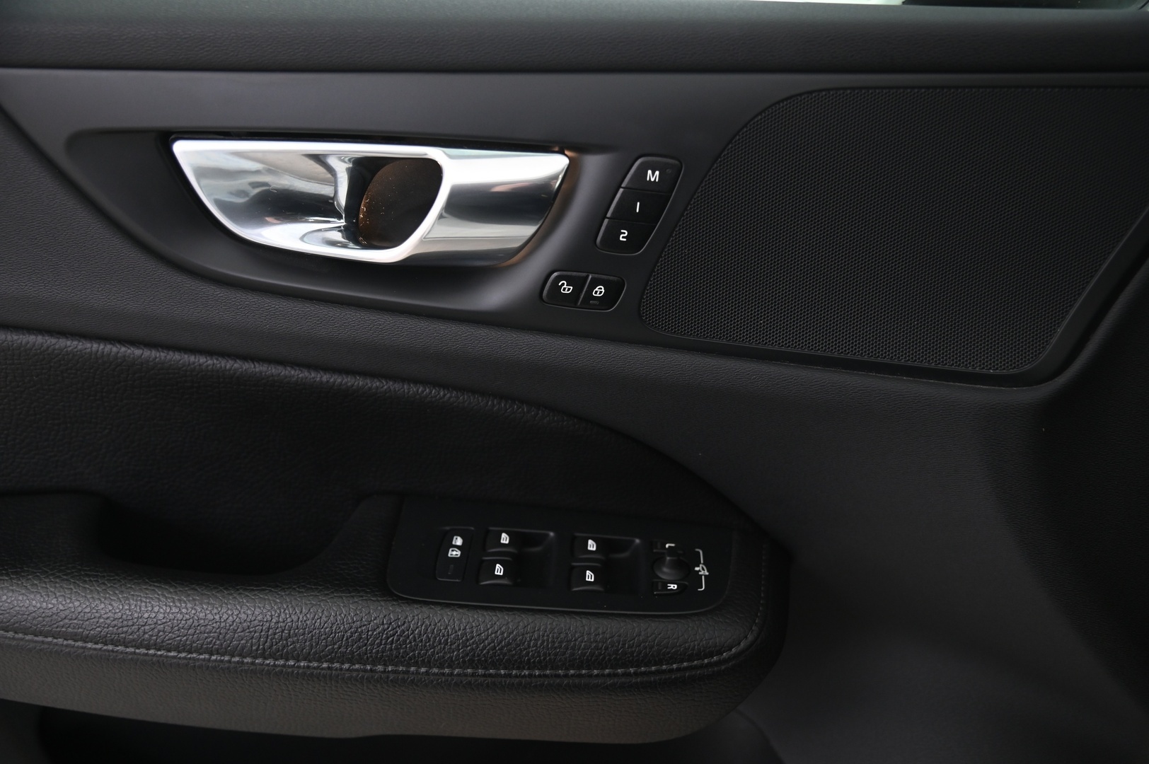 VOLVO V60 2020