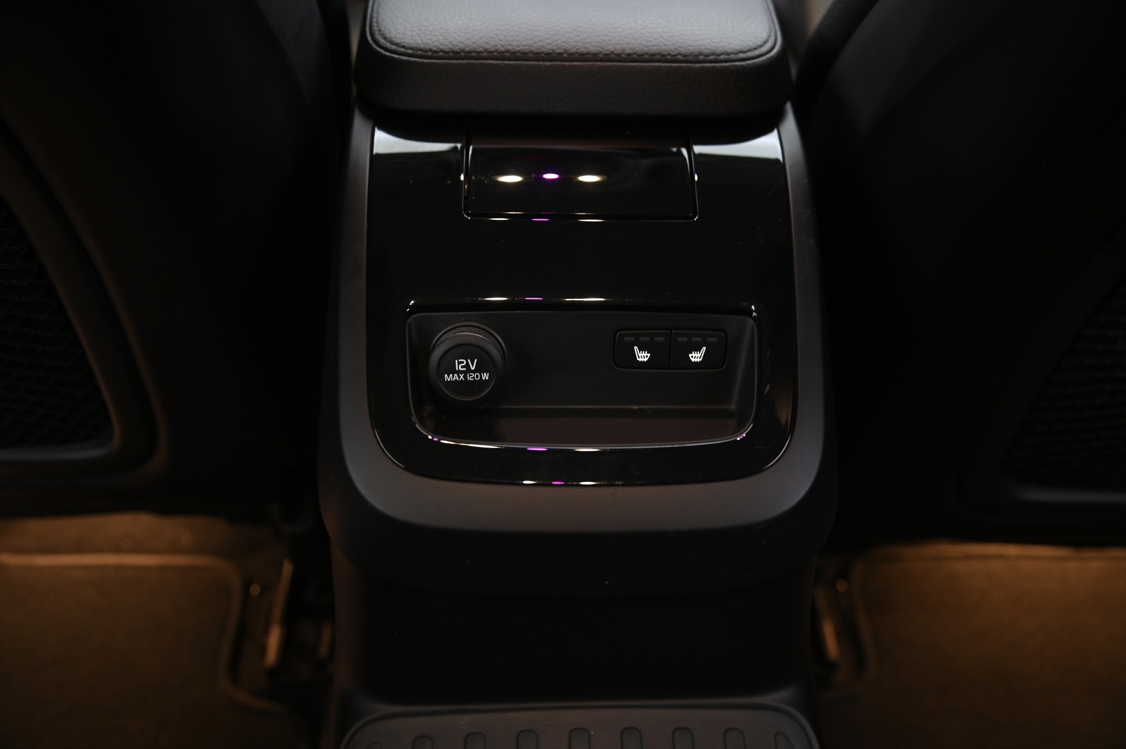 VOLVO V60 2020