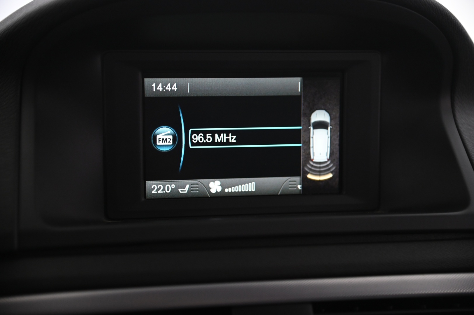 VOLVO V70 2016