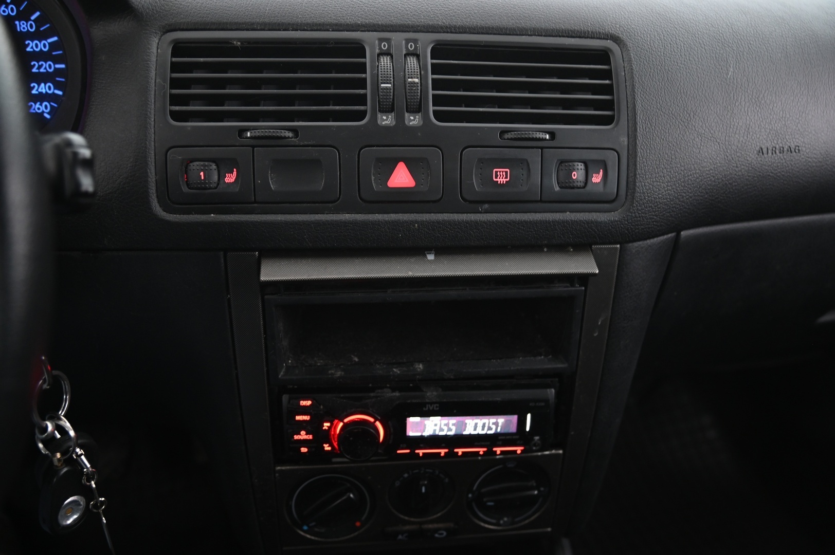 VOLKSWAGEN Bora 2005