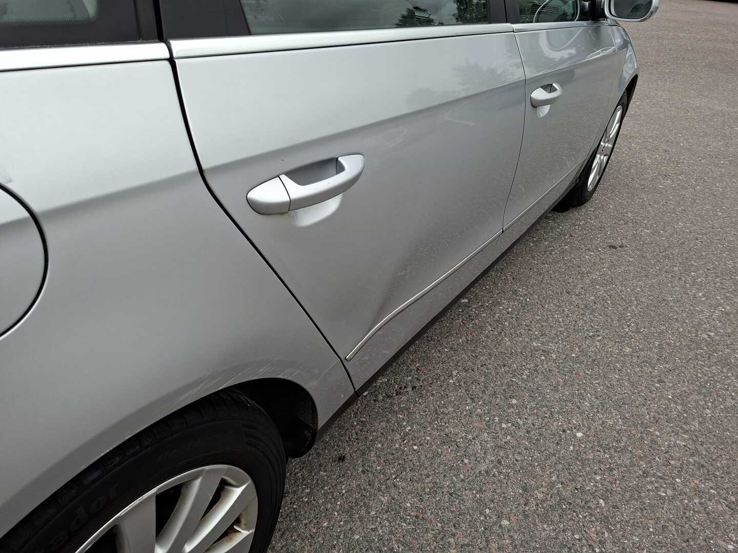 VOLKSWAGEN Passat 2007