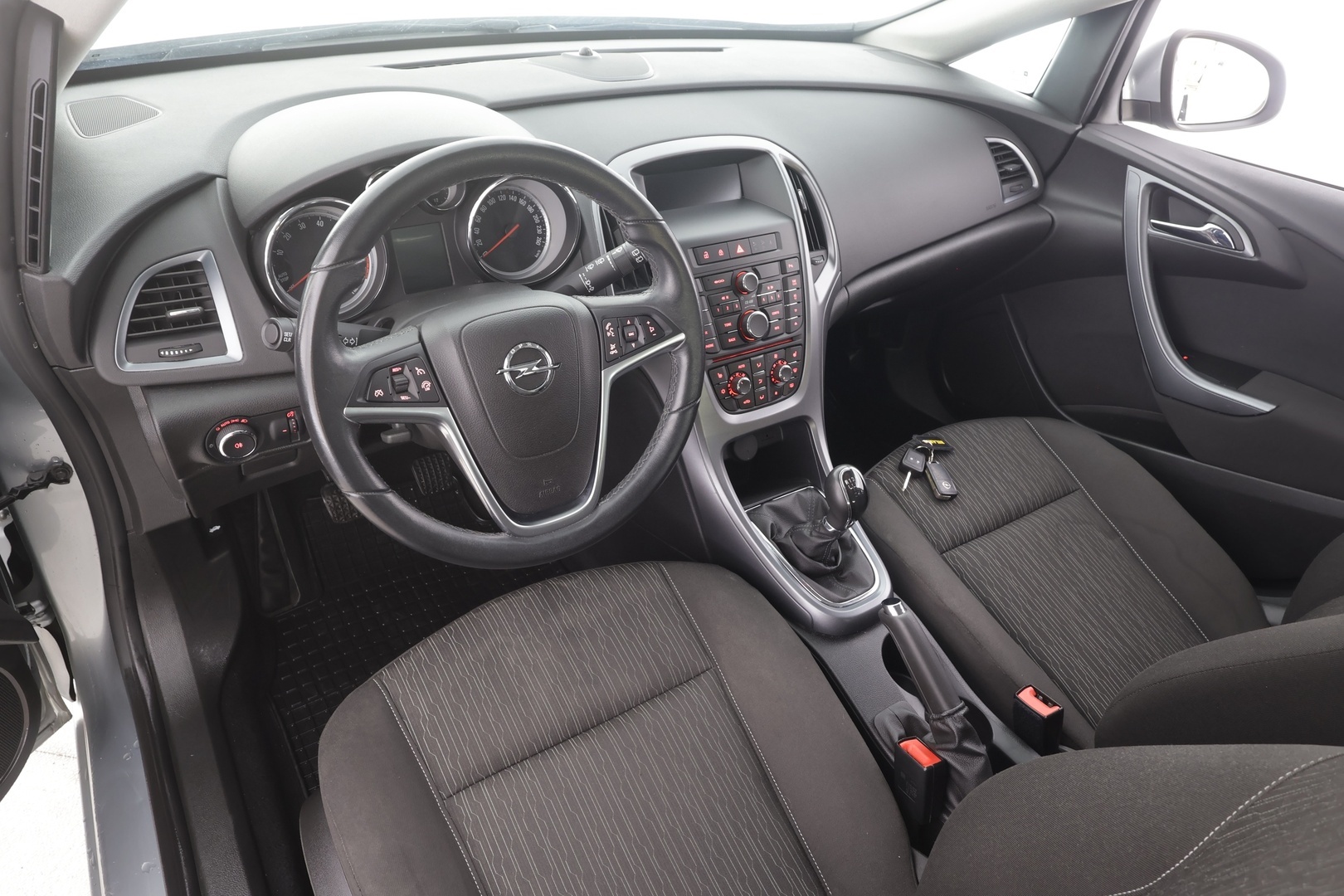 OPEL Astra 2014