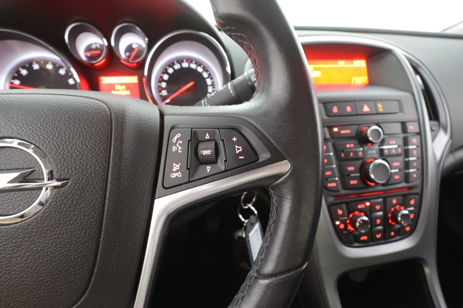 OPEL Astra 2014