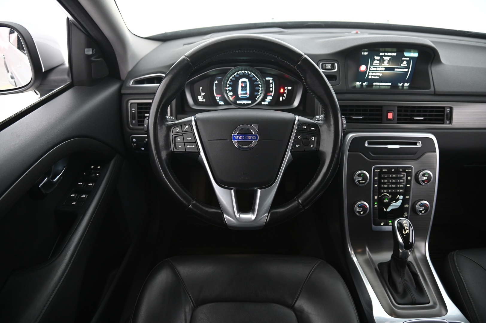 VOLVO XC70 2016