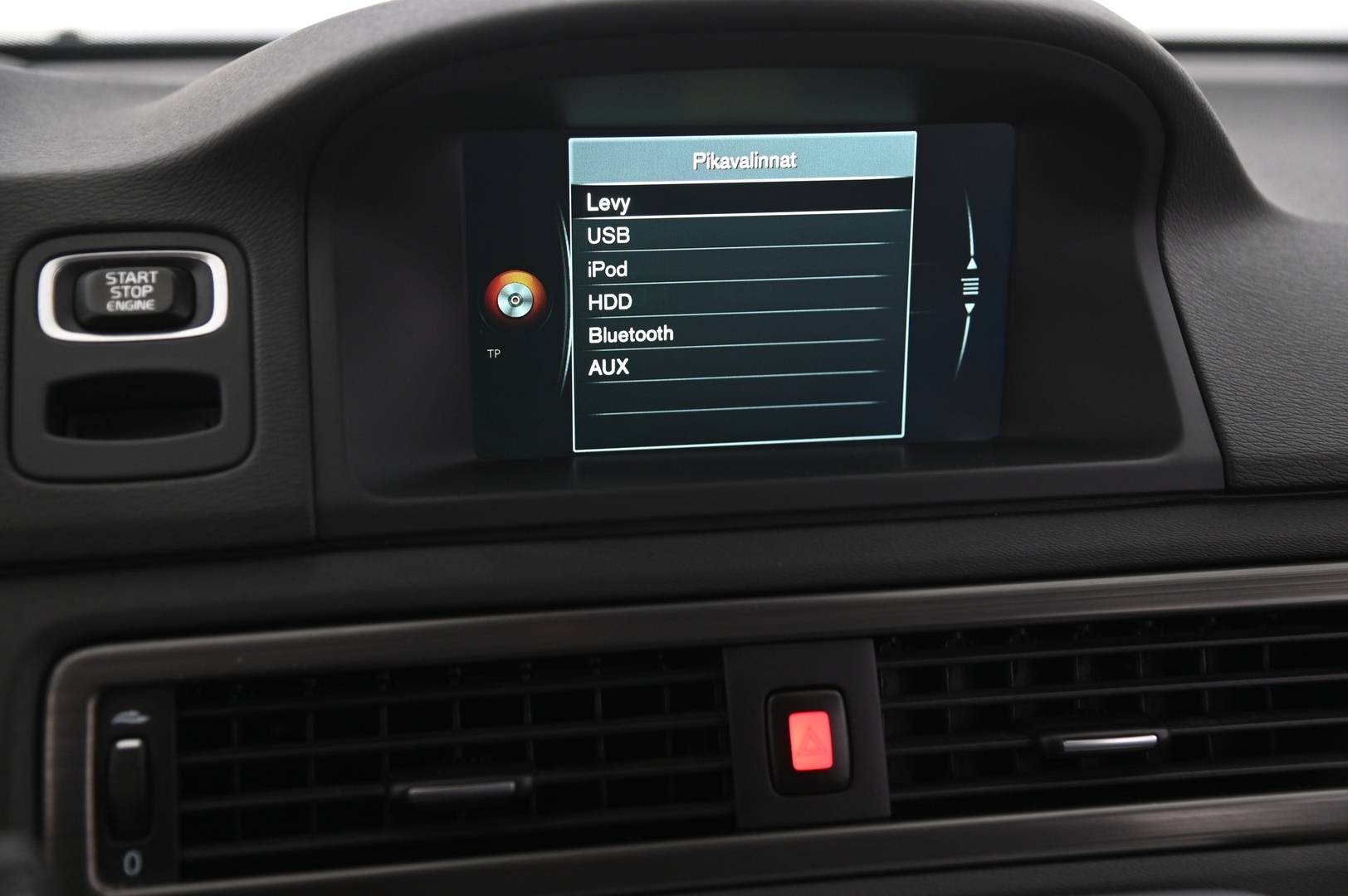 VOLVO XC70 2016