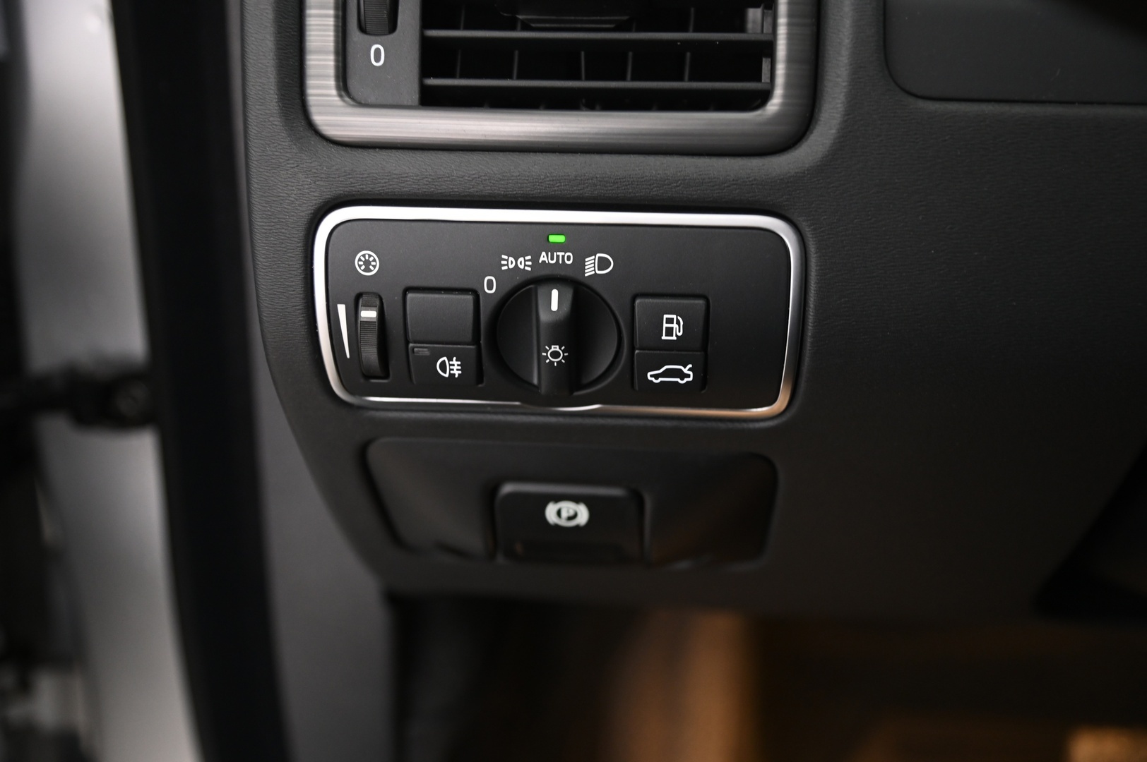 VOLVO XC70 2016