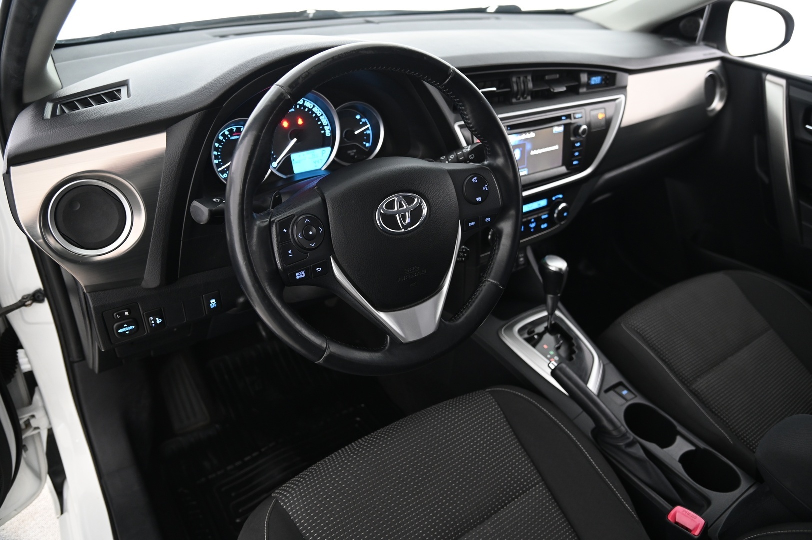TOYOTA Auris 2014