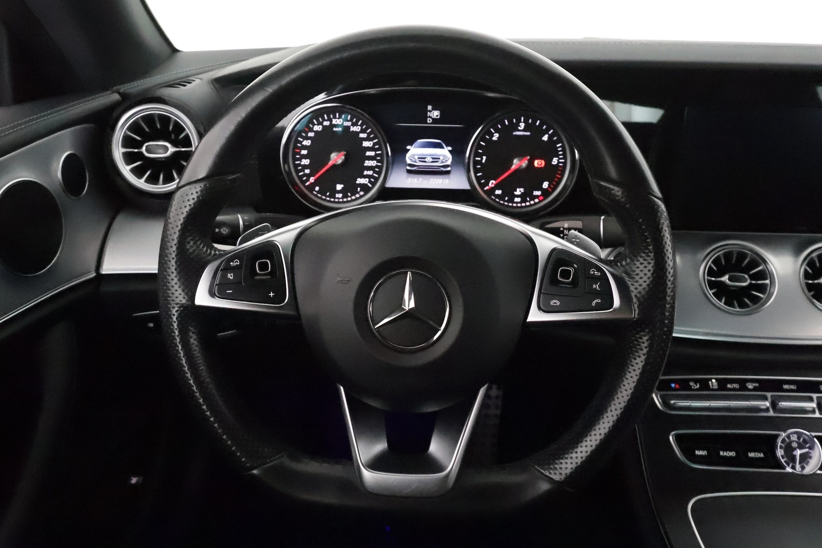 MERCEDES-BENZ E 2017