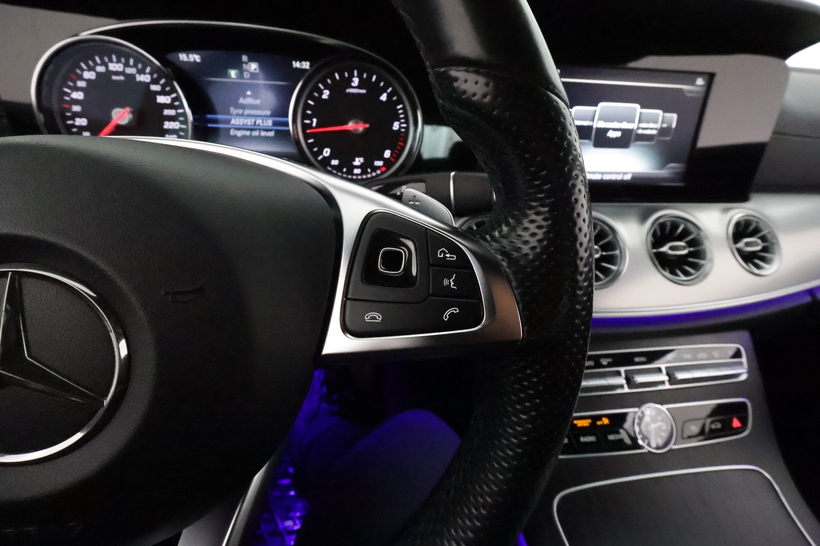 MERCEDES-BENZ E 2017