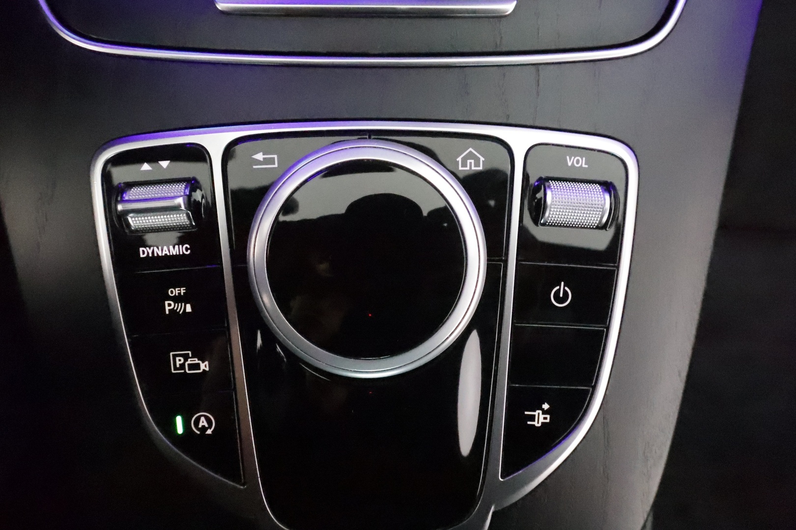 MERCEDES-BENZ E 2017