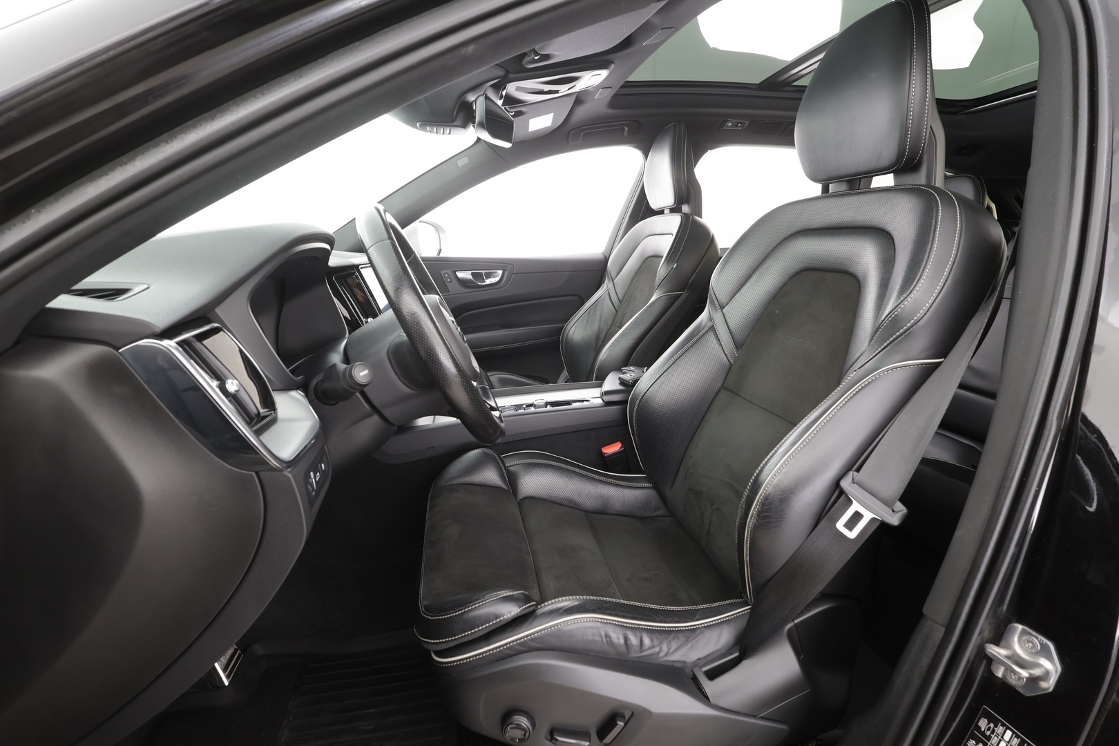 VOLVO XC60 2018