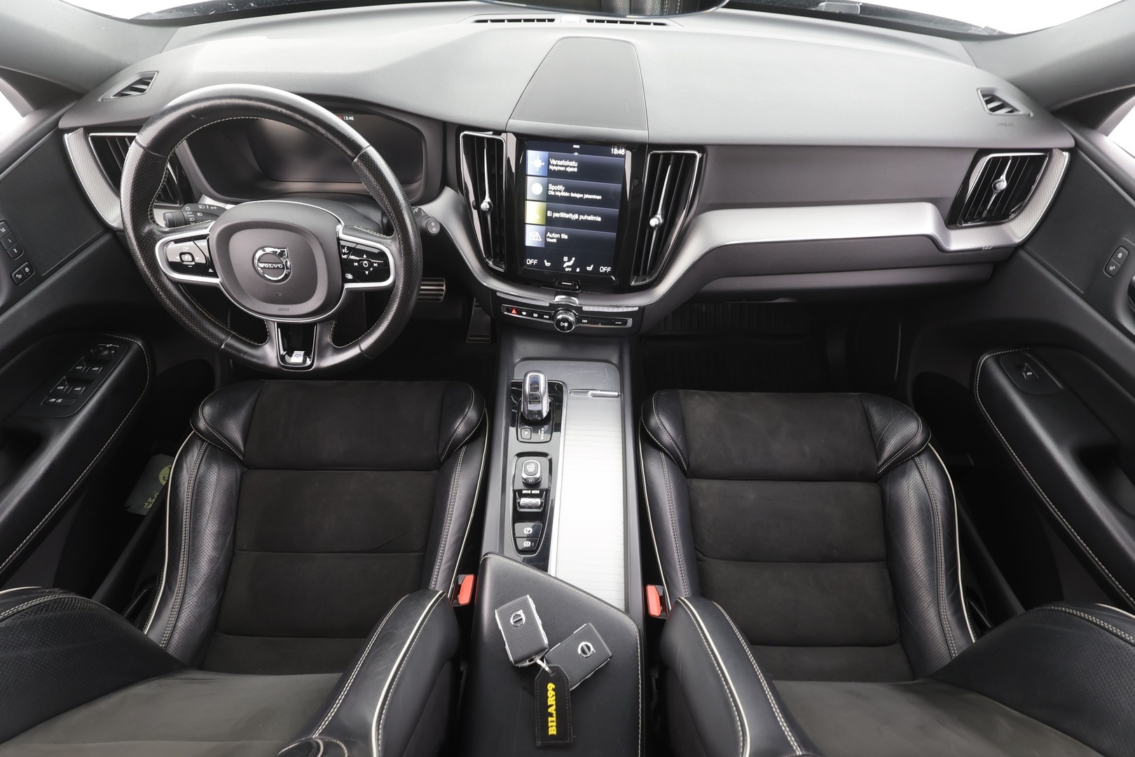 VOLVO XC60 2018