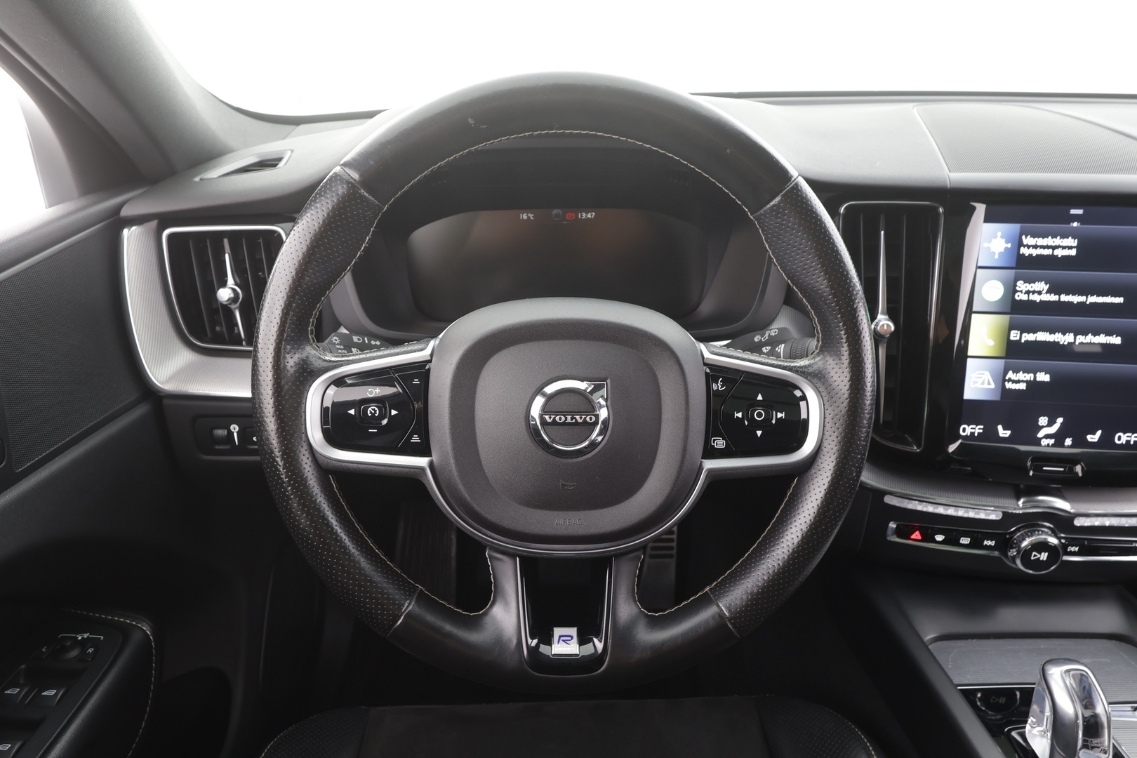 VOLVO XC60 2018